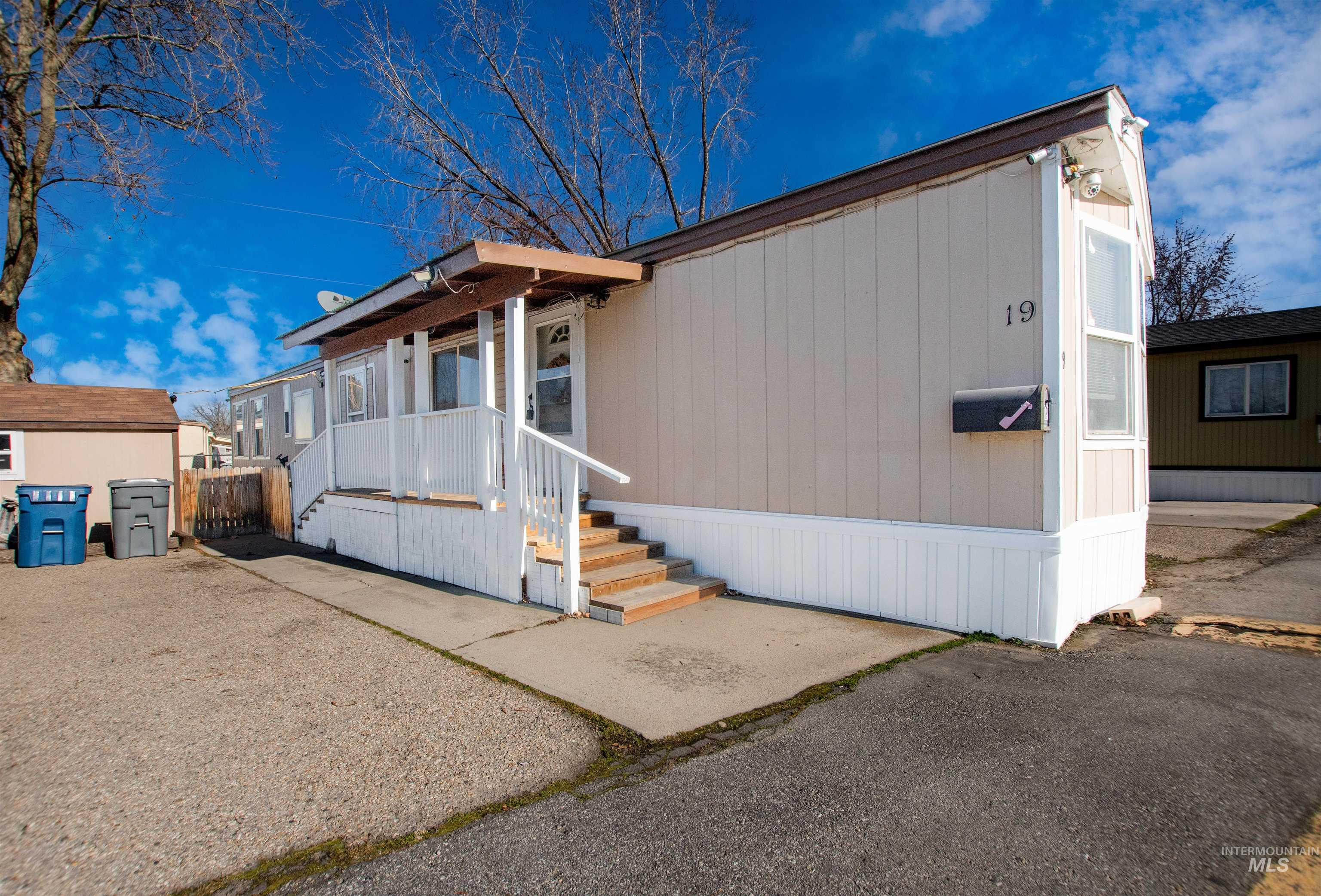 815 S Curtis Rd, Boise, Idaho 83705, 2 Bedrooms, 1 Bathroom, Residential For Sale, Price $74,900,MLS 98974838