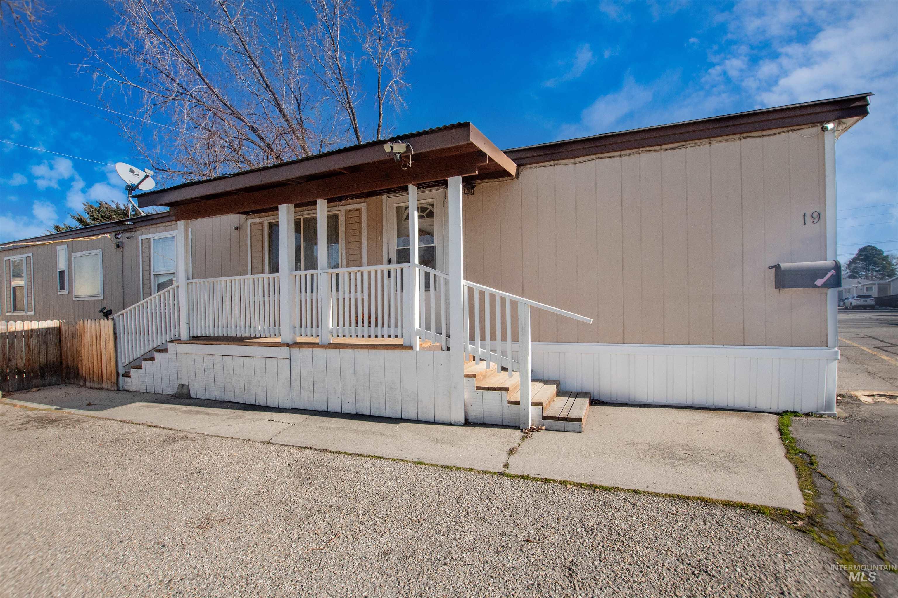 815 S Curtis Rd, Boise, Idaho 83705, 2 Bedrooms, 1 Bathroom, Residential For Sale, Price $74,900,MLS 98974838