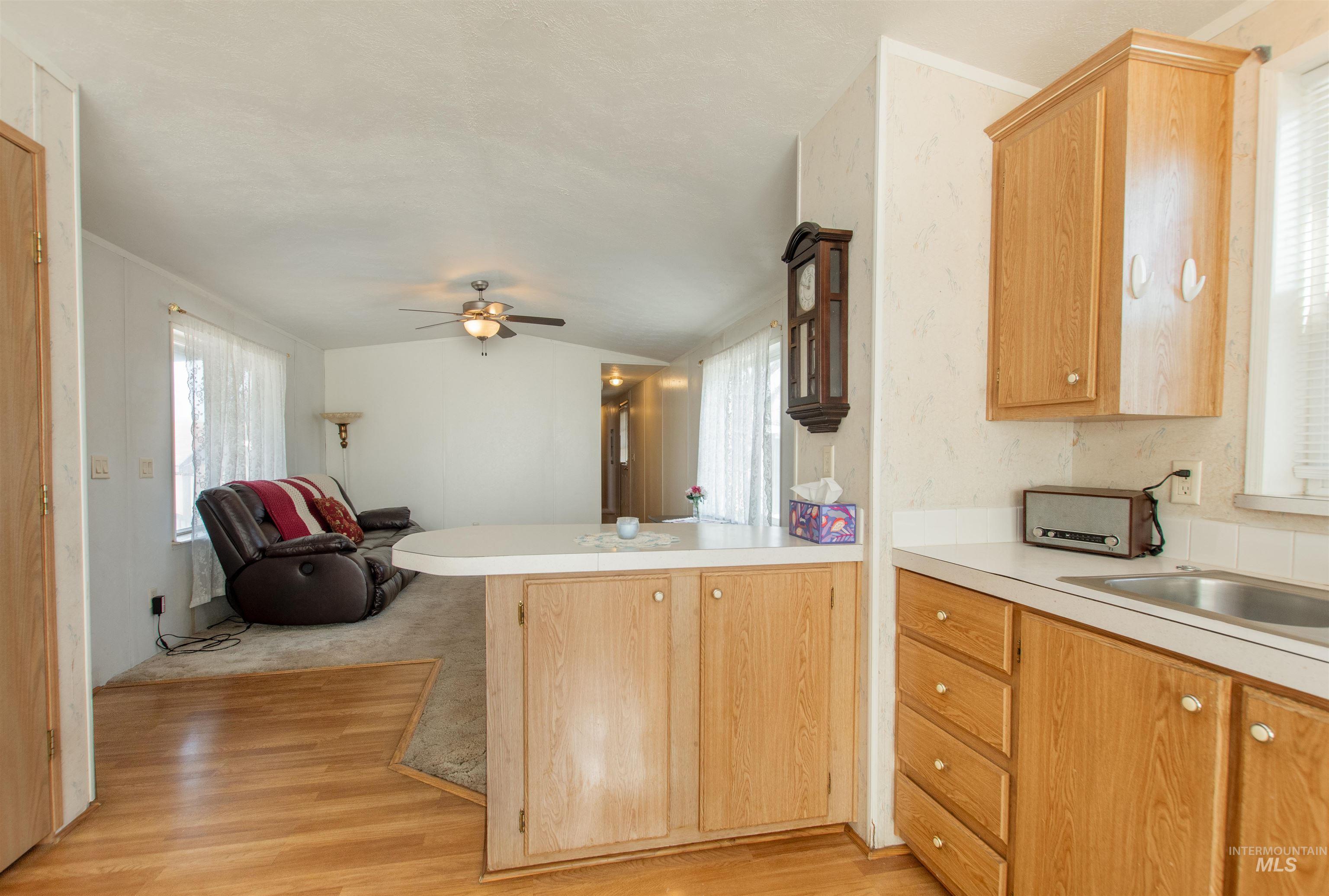 815 S Curtis Rd, Boise, Idaho 83705, 2 Bedrooms, 1 Bathroom, Residential For Sale, Price $74,900,MLS 98974838