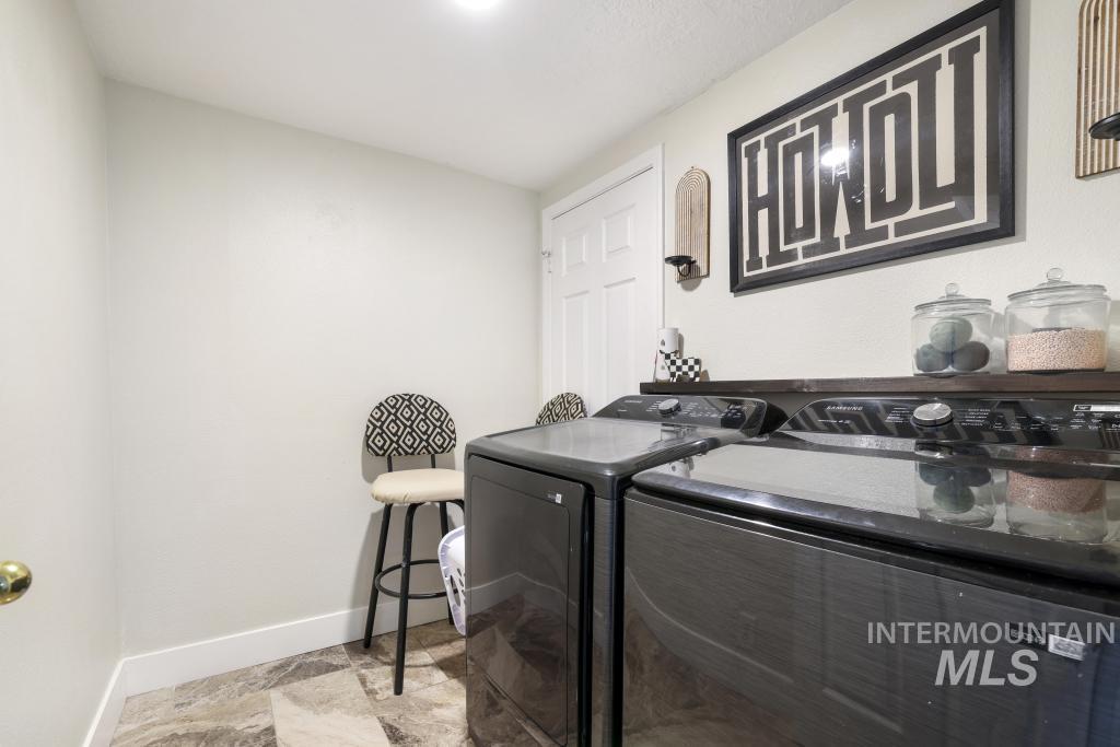 2243 E 4000 N, Filer, Idaho 83328, 3 Bedrooms, 2 Bathrooms, Residential For Sale, Price $495,000,MLS 98974840