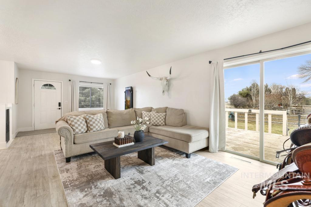 2243 E 4000 N, Filer, Idaho 83328, 3 Bedrooms, 2 Bathrooms, Residential For Sale, Price $495,000,MLS 98974840