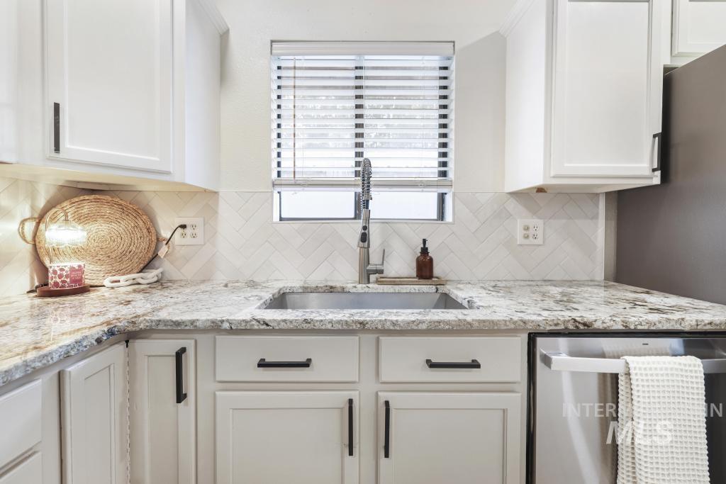 2243 E 4000 N, Filer, Idaho 83328, 3 Bedrooms, 2 Bathrooms, Residential For Sale, Price $495,000,MLS 98974840