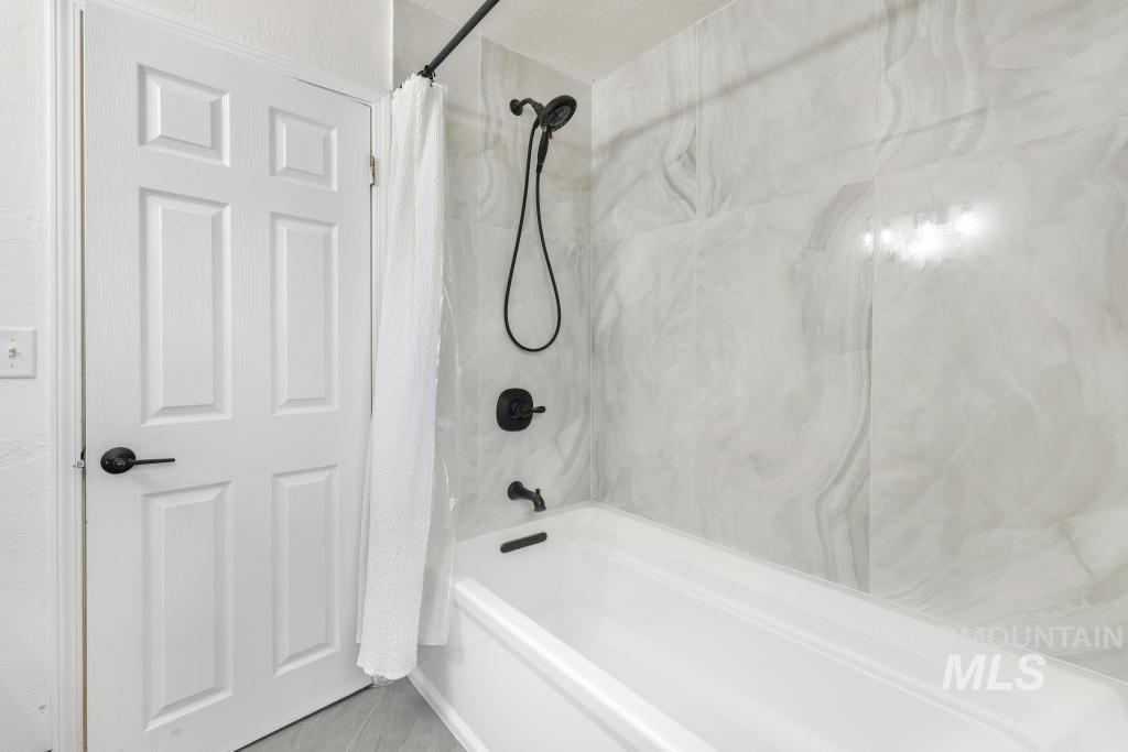 2243 E 4000 N, Filer, Idaho 83328, 3 Bedrooms, 2 Bathrooms, Residential For Sale, Price $495,000,MLS 98974840