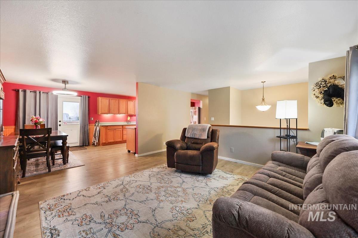 195 NW Carrie Circle, Mountain Home, Idaho 83647, 4 Bedrooms, 3 Bathrooms, Residential For Sale, Price $400,000, 98974841