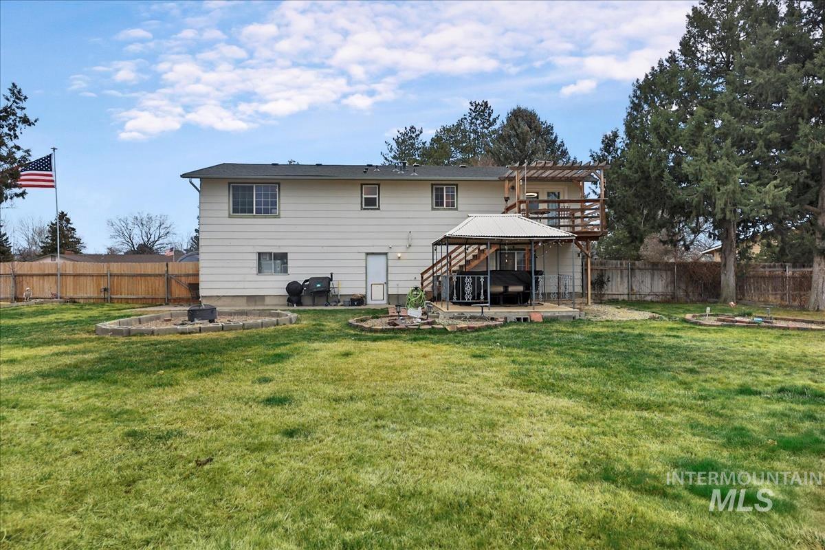 195 NW Carrie Circle, Mountain Home, Idaho 83647, 4 Bedrooms, 3 Bathrooms, Residential For Sale, Price $400,000, 98974841