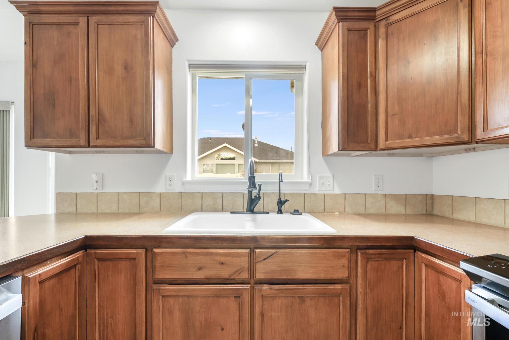 420 Shadetree Trail, Twin Falls, Idaho 83301, 3 Bedrooms, 2.5 Bathrooms, Residential For Sale, Price $459,900, 98974843