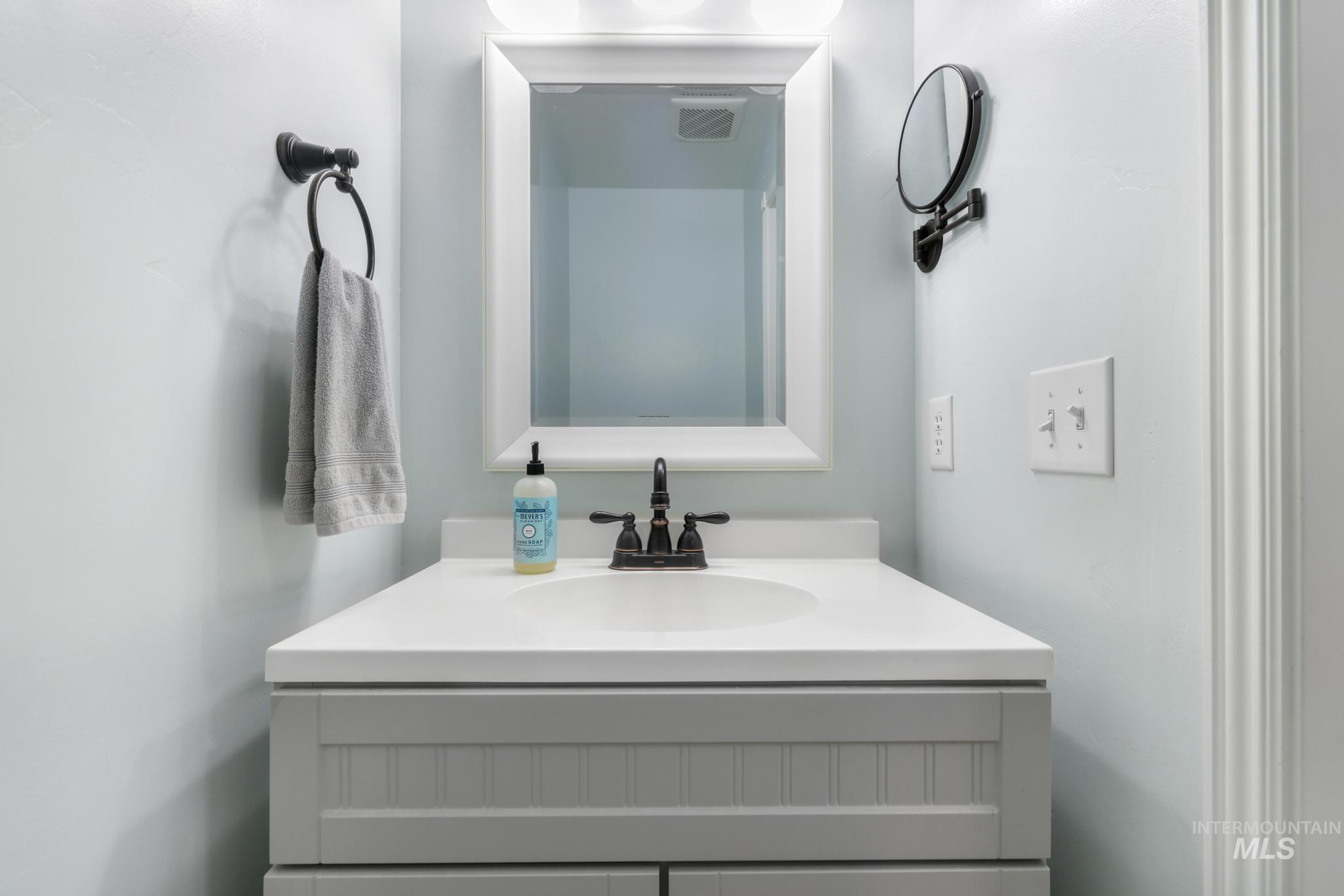 420 Shadetree Trail, Twin Falls, Idaho 83301, 3 Bedrooms, 2.5 Bathrooms, Residential For Sale, Price $459,900, 98974843