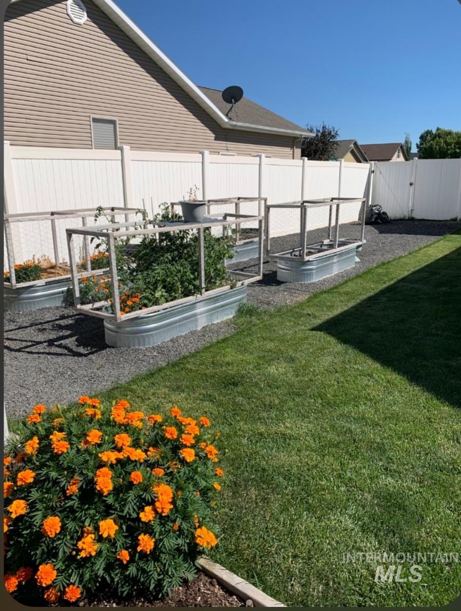 420 Shadetree Trail, Twin Falls, Idaho 83301, 3 Bedrooms, 2.5 Bathrooms, Residential For Sale, Price $459,900, 98974843