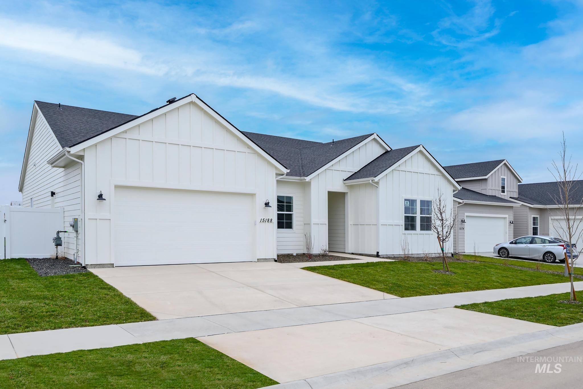 15188 Steel Cloud Ave, Caldwell, Idaho 83607, 3 Bedrooms, 2.5 Bathrooms, Residential For Sale, Price $579,000,MLS 98974844