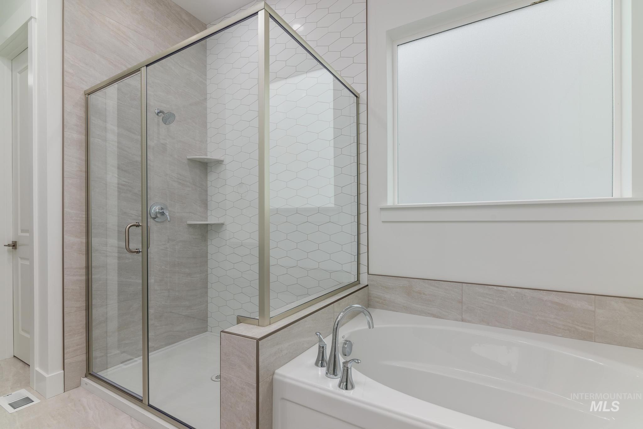 15188 Steel Cloud Ave, Caldwell, Idaho 83607, 3 Bedrooms, 2.5 Bathrooms, Residential For Sale, Price $579,000,MLS 98974844