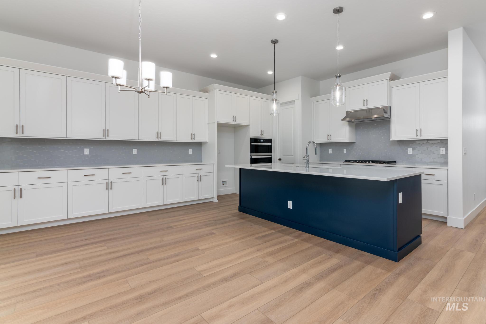 15188 Steel Cloud Ave, Caldwell, Idaho 83607, 3 Bedrooms, 2.5 Bathrooms, Residential For Sale, Price $579,000,MLS 98974844