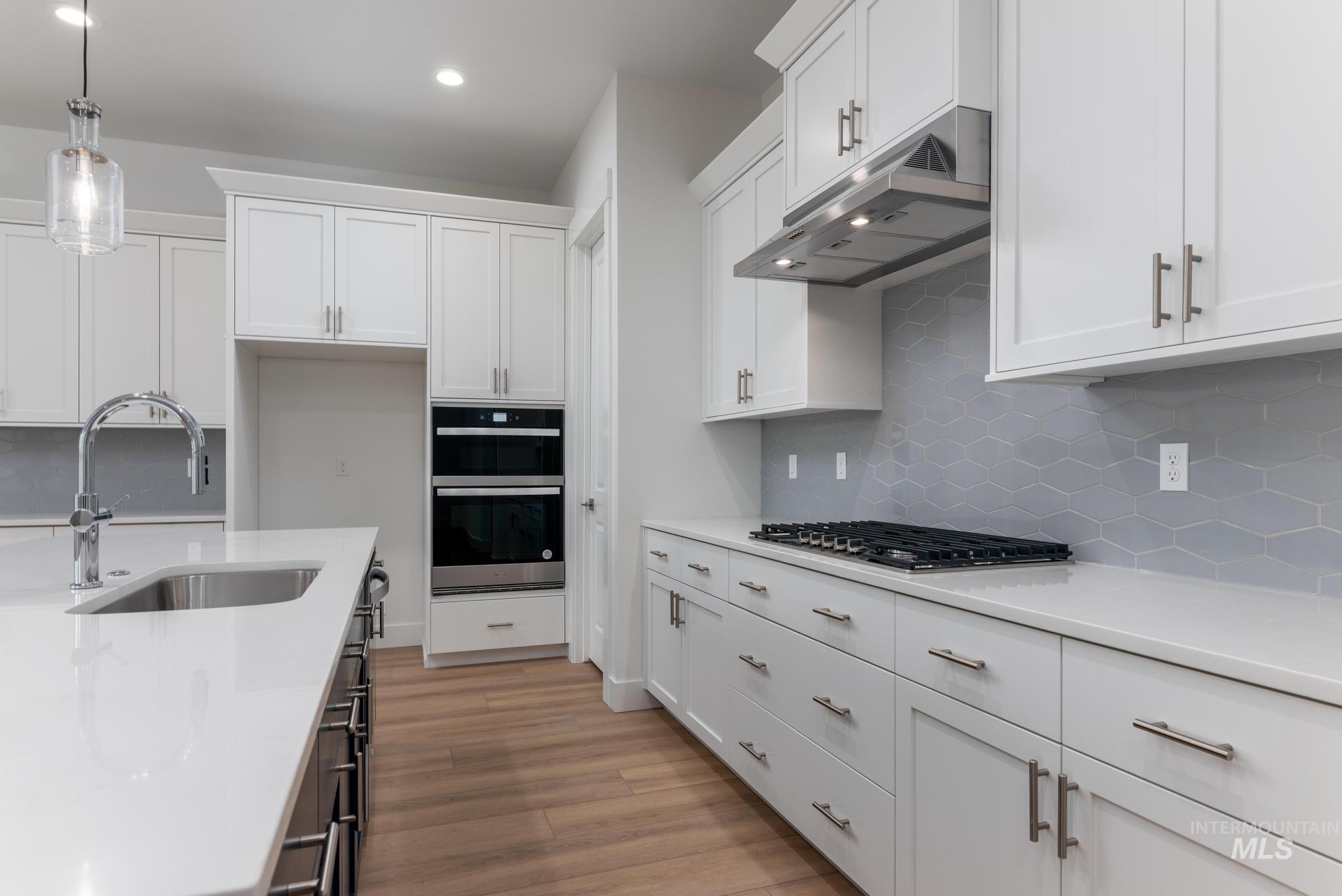 15188 Steel Cloud Ave, Caldwell, Idaho 83607, 3 Bedrooms, 2.5 Bathrooms, Residential For Sale, Price $579,000,MLS 98974844