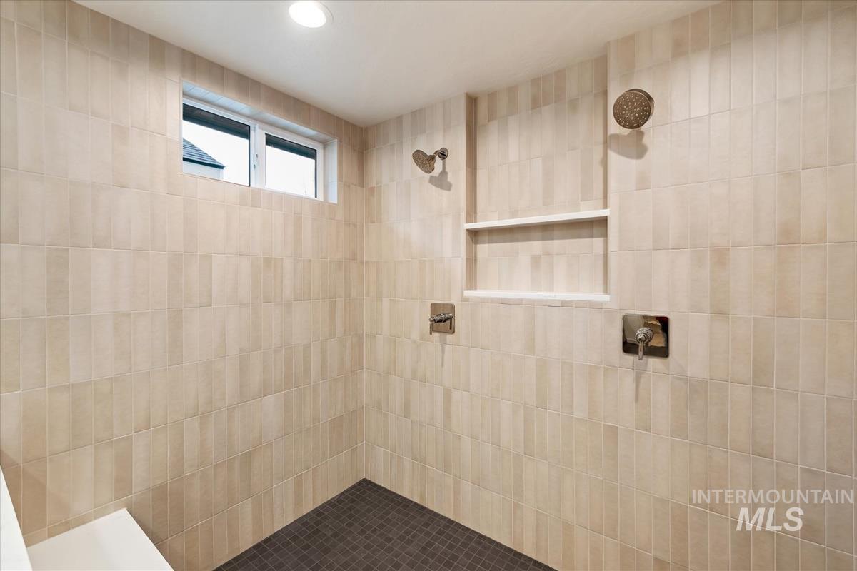 3300 N 39th St, Boise, Idaho 83703, 4 Bedrooms, 3 Bathrooms, Residential For Sale, Price $1,238,000,MLS 98974846