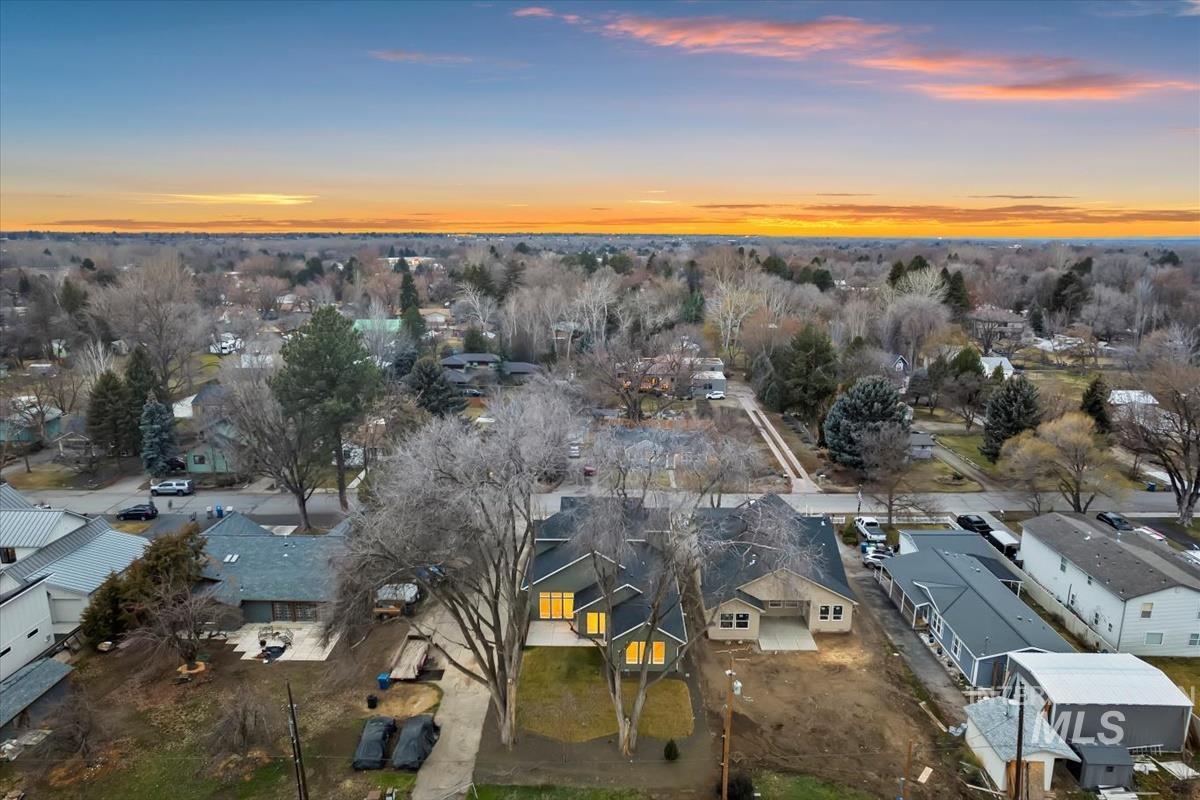 3300 N 39th St, Boise, Idaho 83703, 4 Bedrooms, 3 Bathrooms, Residential For Sale, Price $1,238,000,MLS 98974846