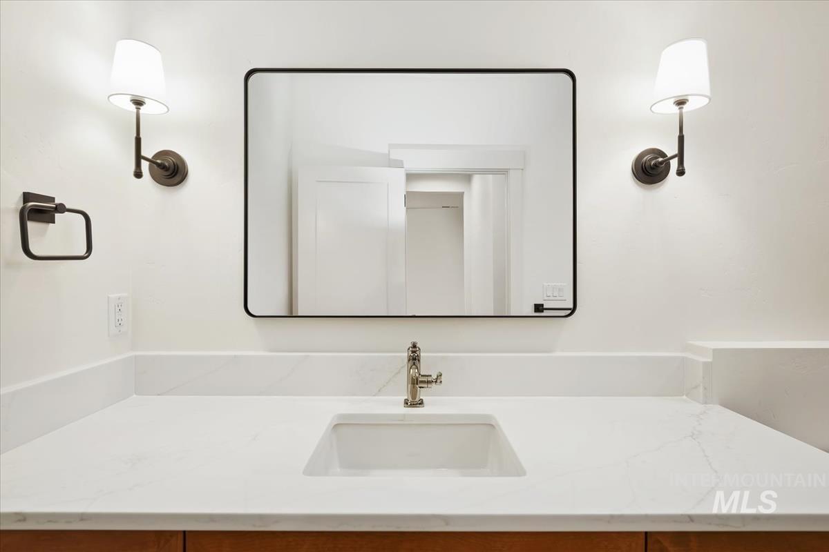 3300 N 39th St, Boise, Idaho 83703, 4 Bedrooms, 3 Bathrooms, Residential For Sale, Price $1,238,000,MLS 98974846