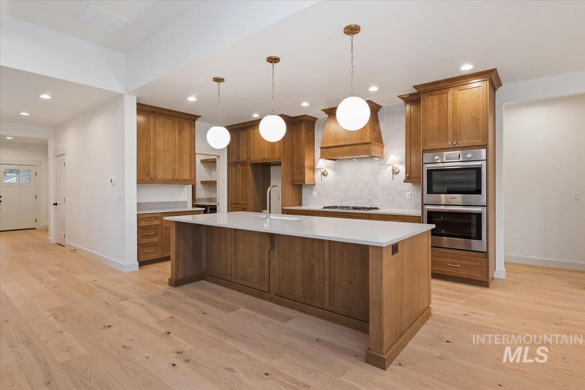 3300 N 39th St, Boise, Idaho 83703, 4 Bedrooms, 3 Bathrooms, Residential For Sale, Price $1,238,000,MLS 98974846