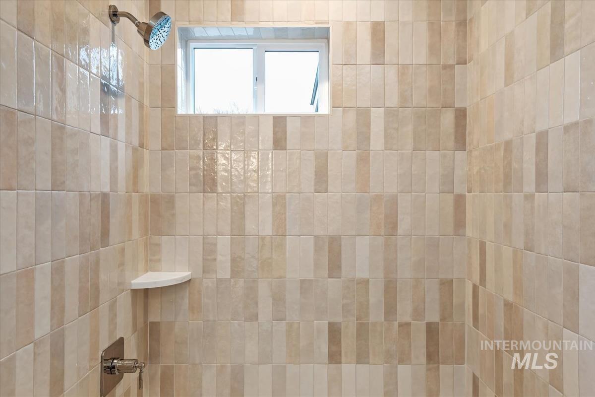 3300 N 39th St, Boise, Idaho 83703, 4 Bedrooms, 3 Bathrooms, Residential For Sale, Price $1,238,000,MLS 98974846