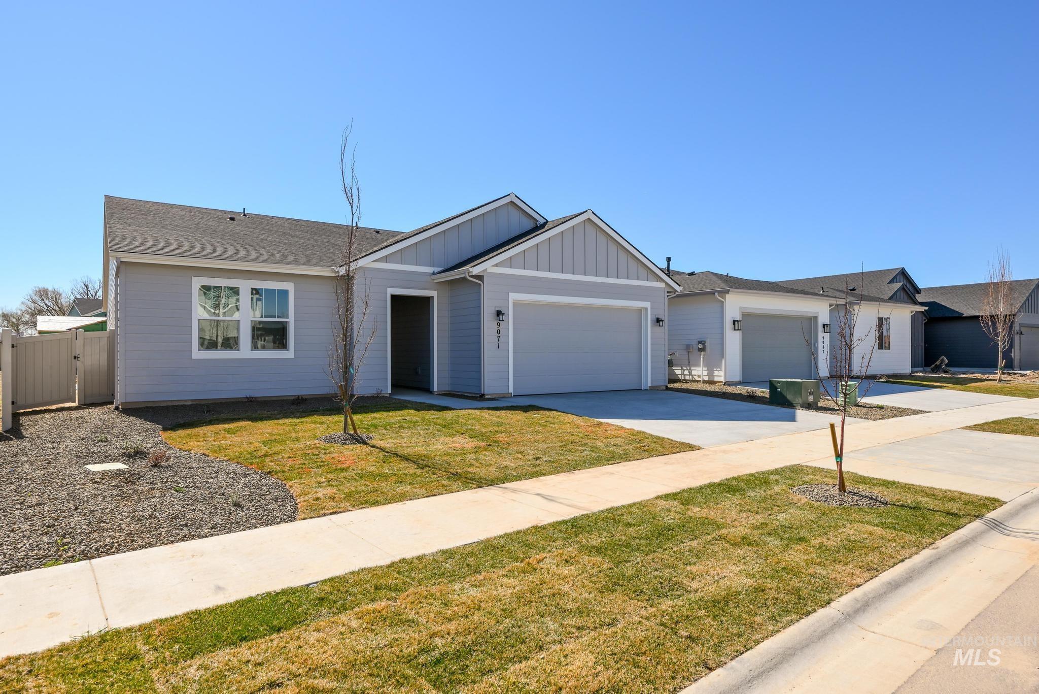 9071 W Moon River Dr, Star, Idaho 83669, 3 Bedrooms, 2 Bathrooms, Residential For Sale, Price $545,000,MLS 98974849