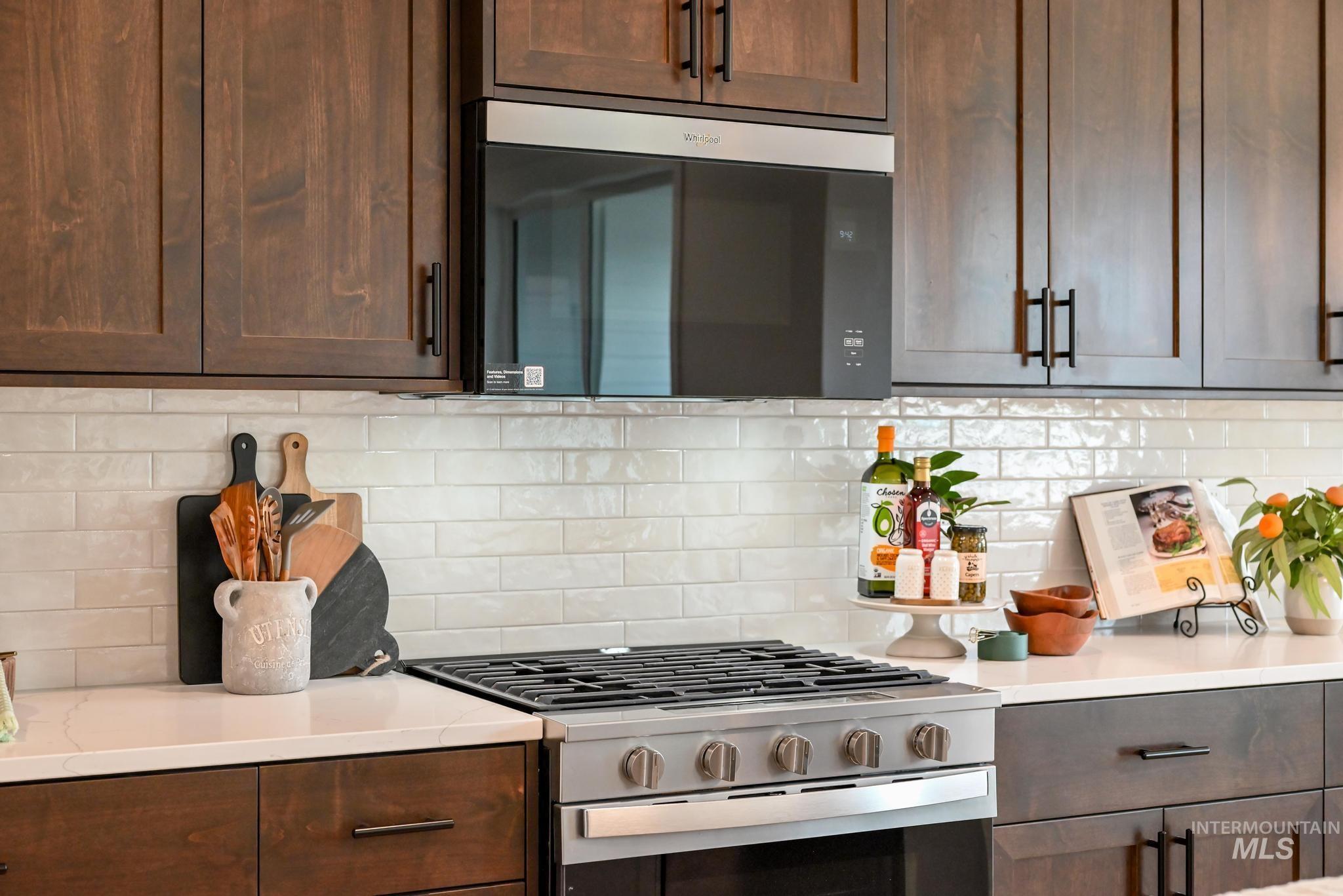 9071 W Moon River Dr, Star, Idaho 83669, 3 Bedrooms, 2 Bathrooms, Residential For Sale, Price $545,000,MLS 98974849