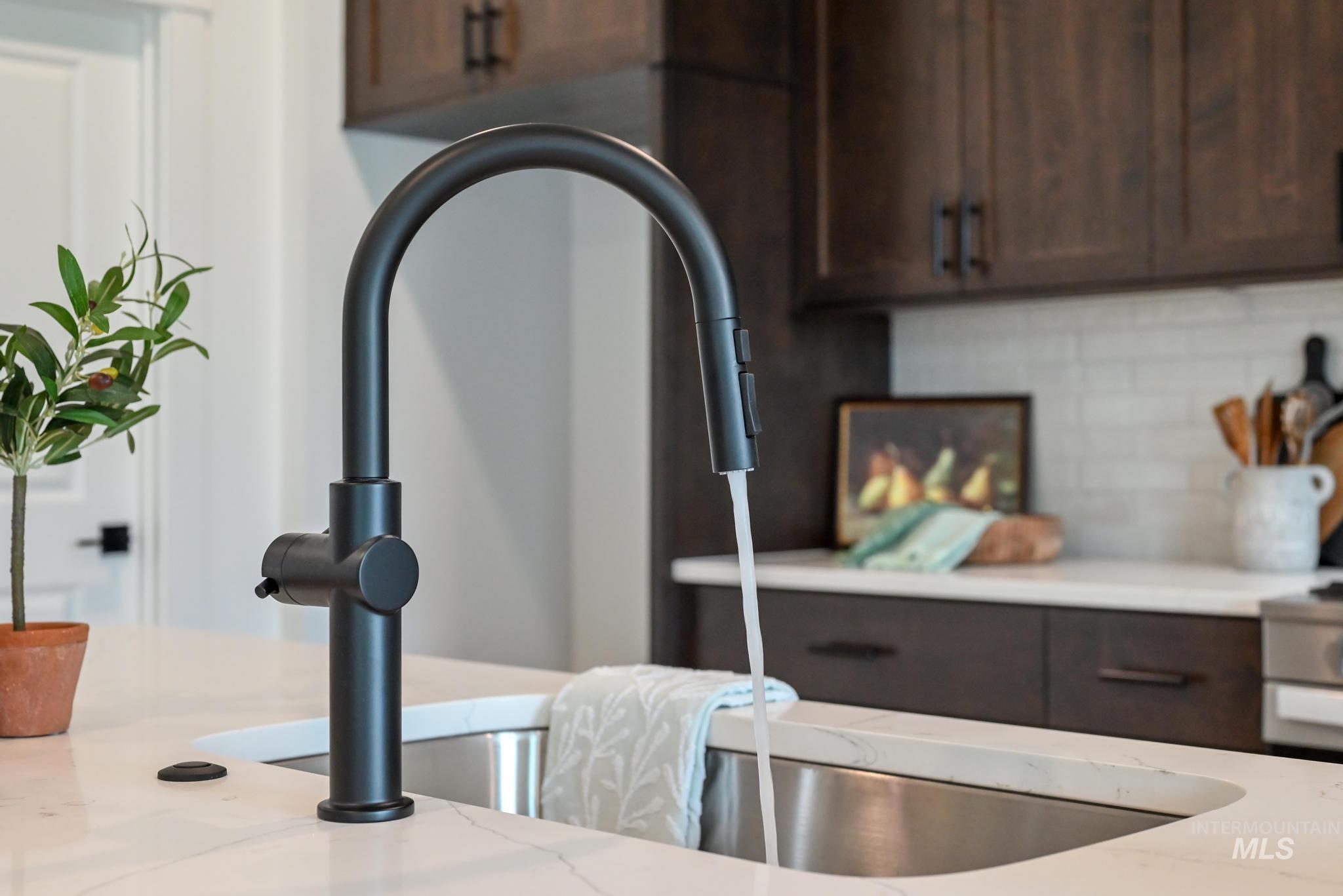 9071 W Moon River Dr, Star, Idaho 83669, 3 Bedrooms, 2 Bathrooms, Residential For Sale, Price $545,000,MLS 98974849