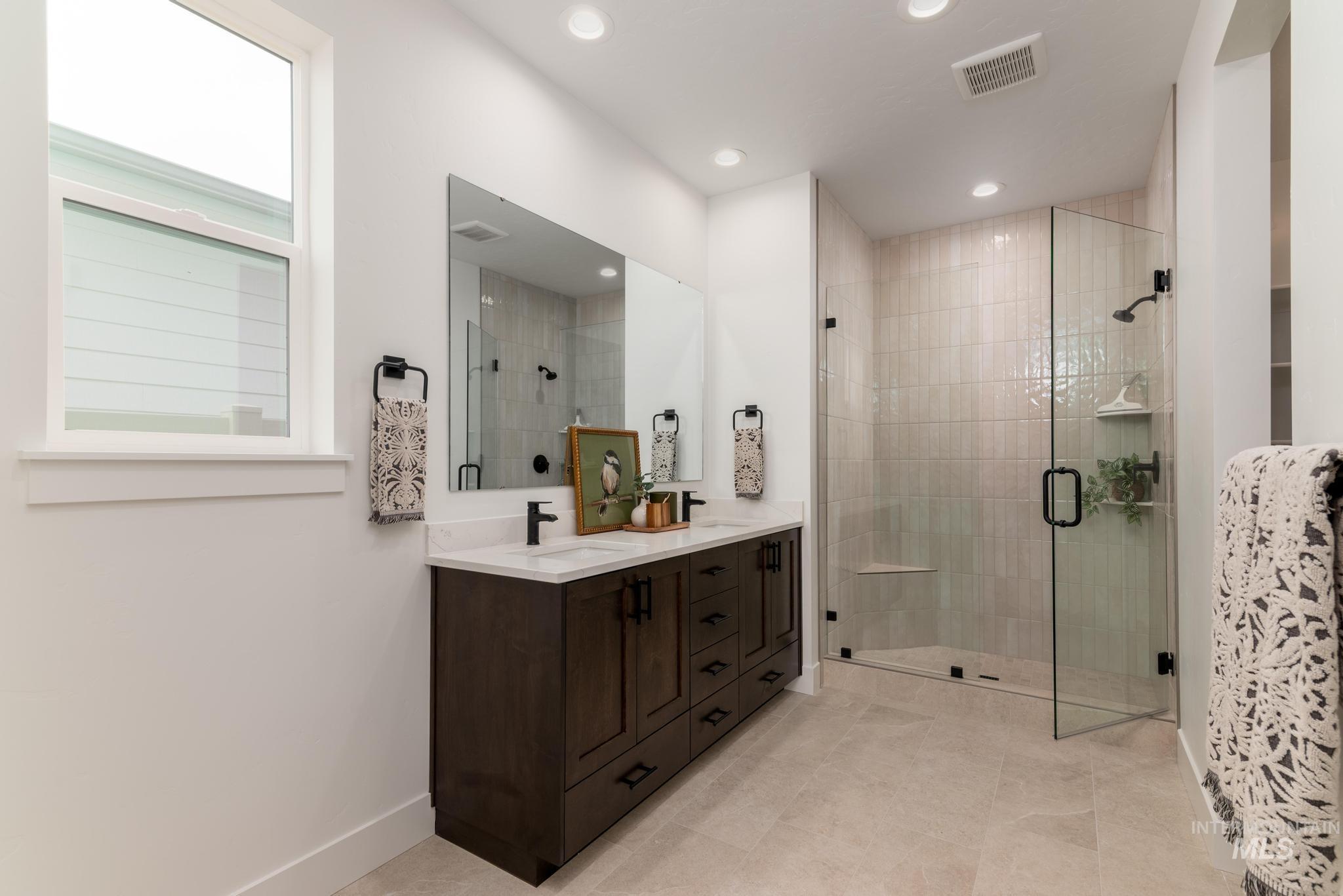 9071 W Moon River Dr, Star, Idaho 83669, 3 Bedrooms, 2 Bathrooms, Residential For Sale, Price $545,000,MLS 98974849