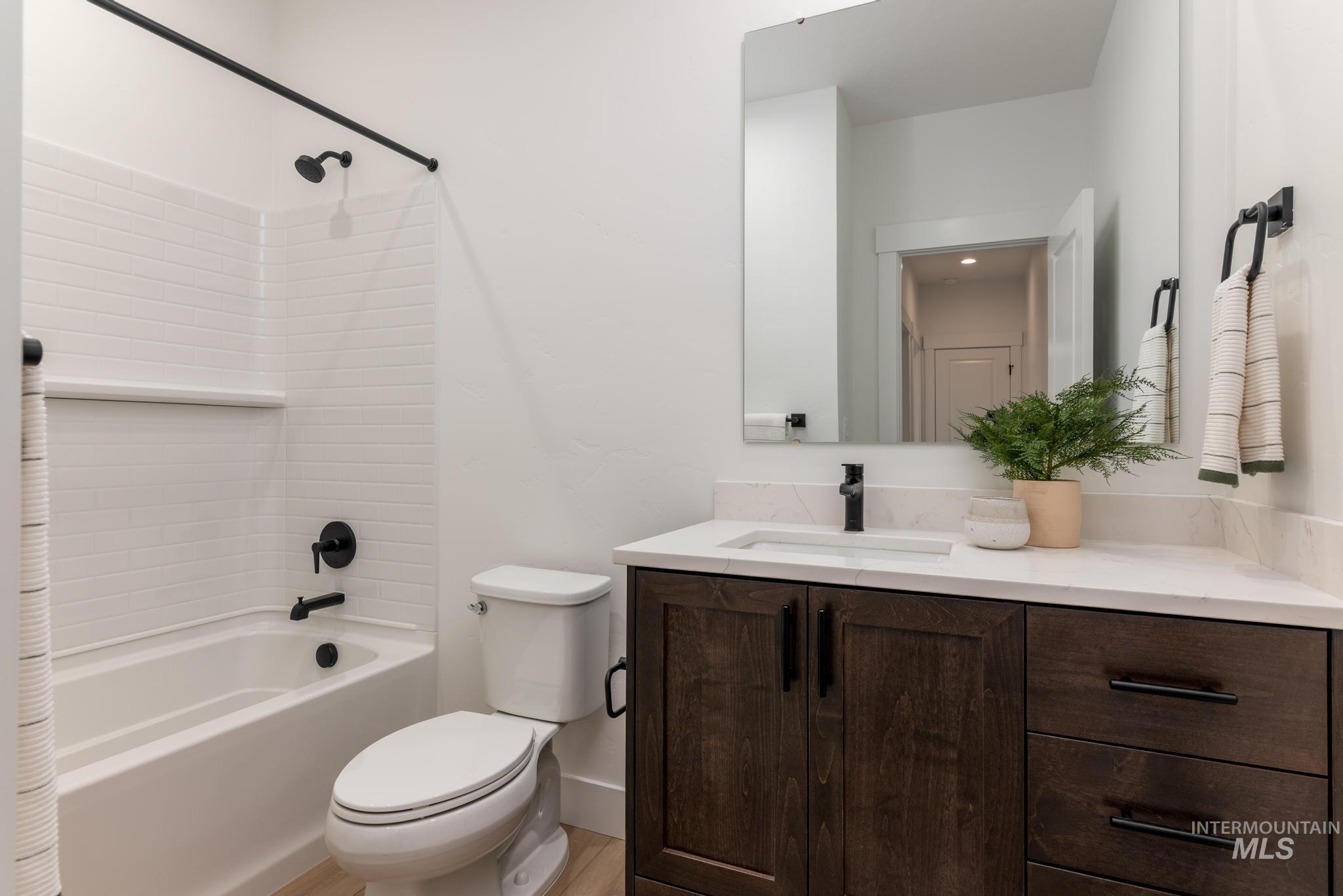 9071 W Moon River Dr, Star, Idaho 83669, 3 Bedrooms, 2 Bathrooms, Residential For Sale, Price $545,000,MLS 98974849