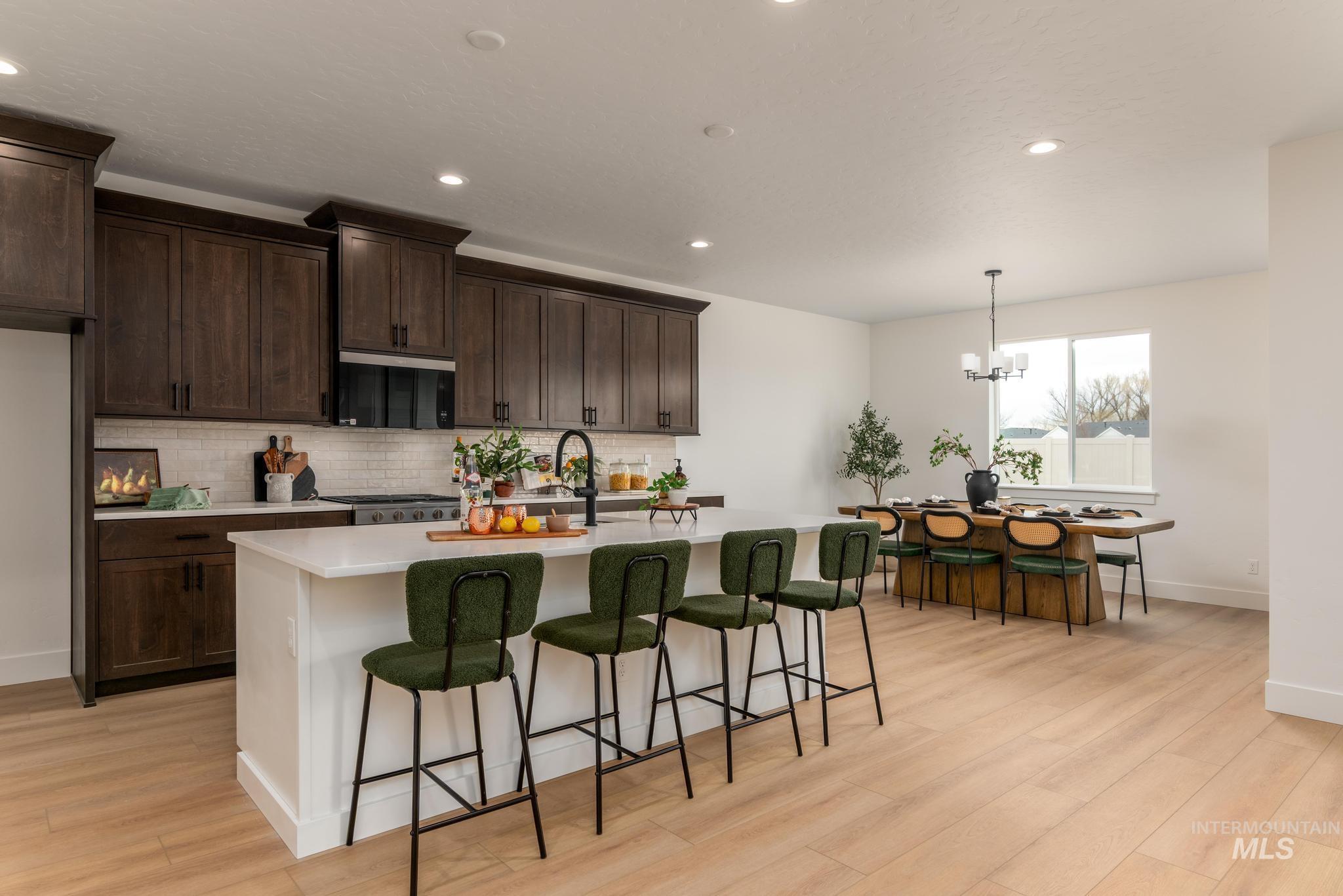 9071 W Moon River Dr, Star, Idaho 83669, 3 Bedrooms, 2 Bathrooms, Residential For Sale, Price $545,000,MLS 98974849