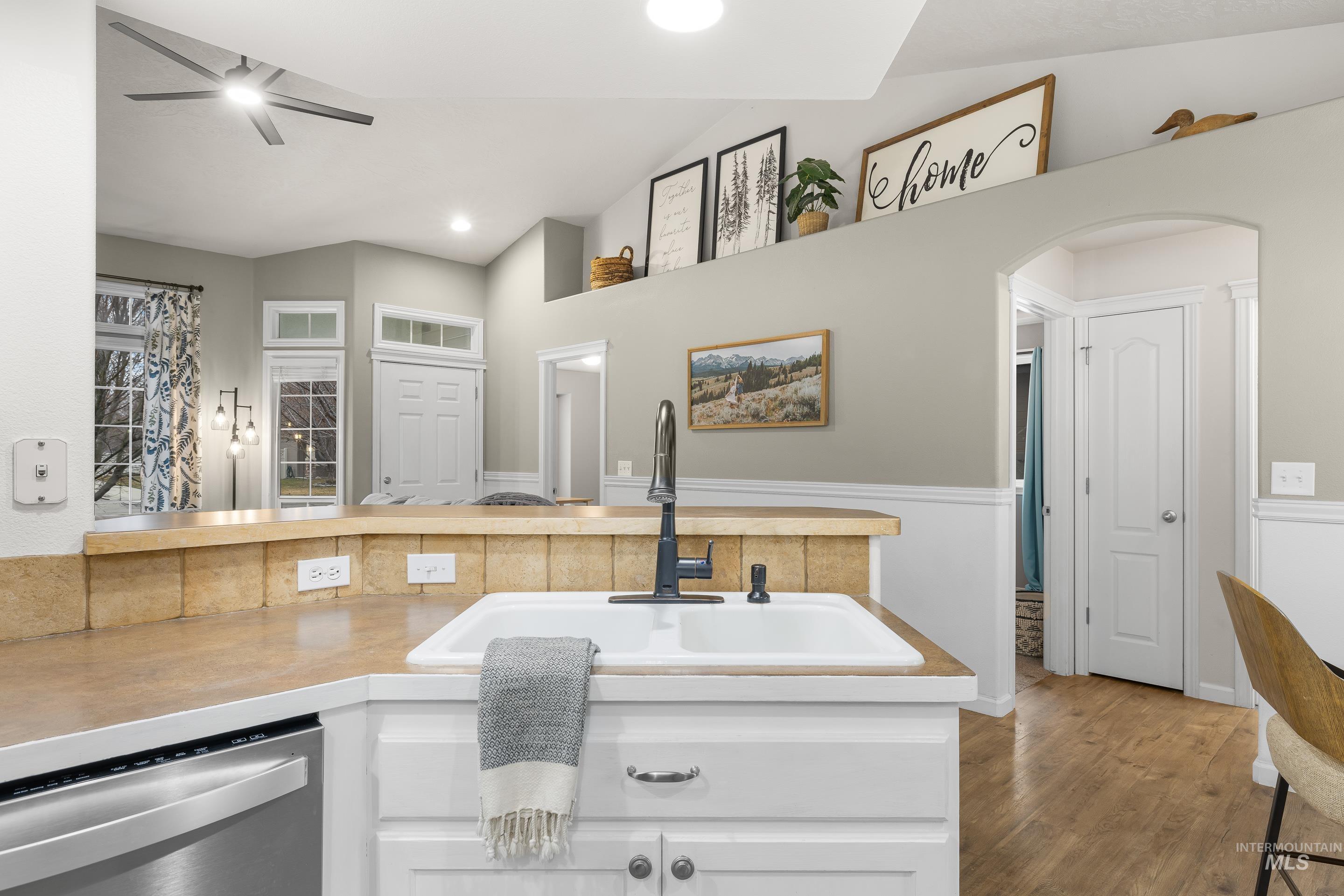 5201 N Toscana Ave, Meridian, Idaho 83642, 4 Bedrooms, 2 Bathrooms, Residential For Sale, Price $434,000,MLS 98974851