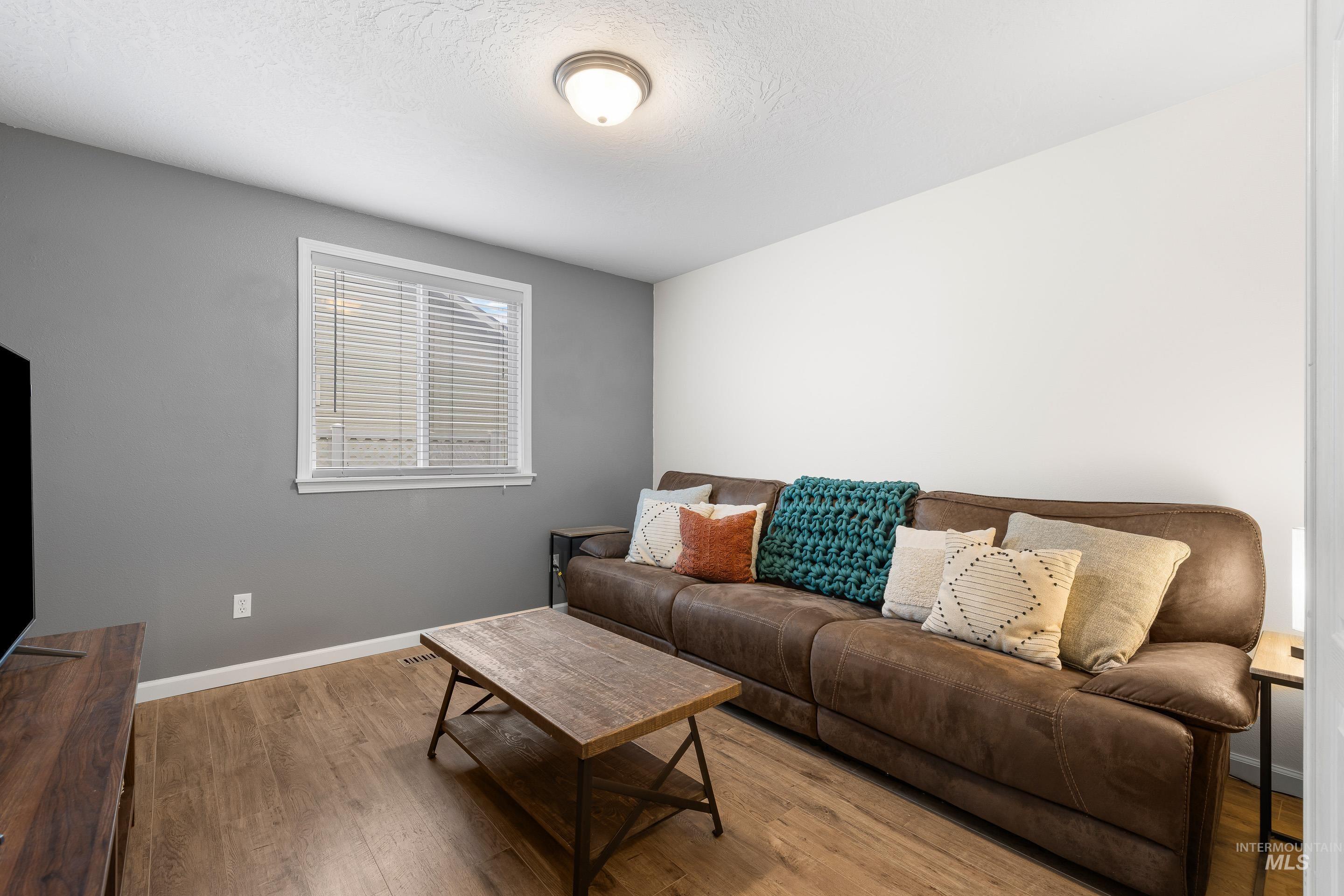 5201 N Toscana Ave, Meridian, Idaho 83642, 4 Bedrooms, 2 Bathrooms, Residential For Sale, Price $434,000,MLS 98974851