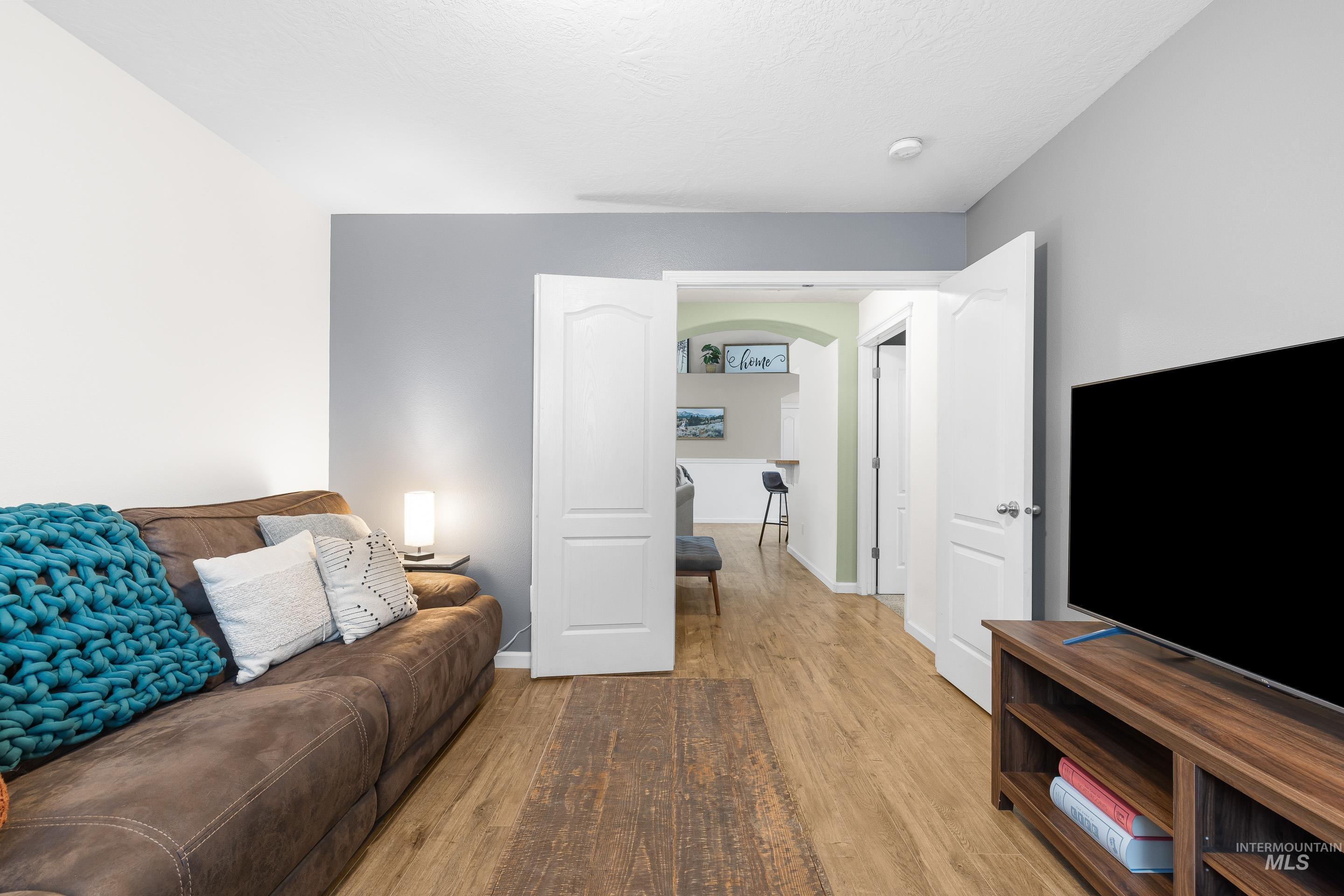 5201 N Toscana Ave, Meridian, Idaho 83642, 4 Bedrooms, 2 Bathrooms, Residential For Sale, Price $434,000,MLS 98974851