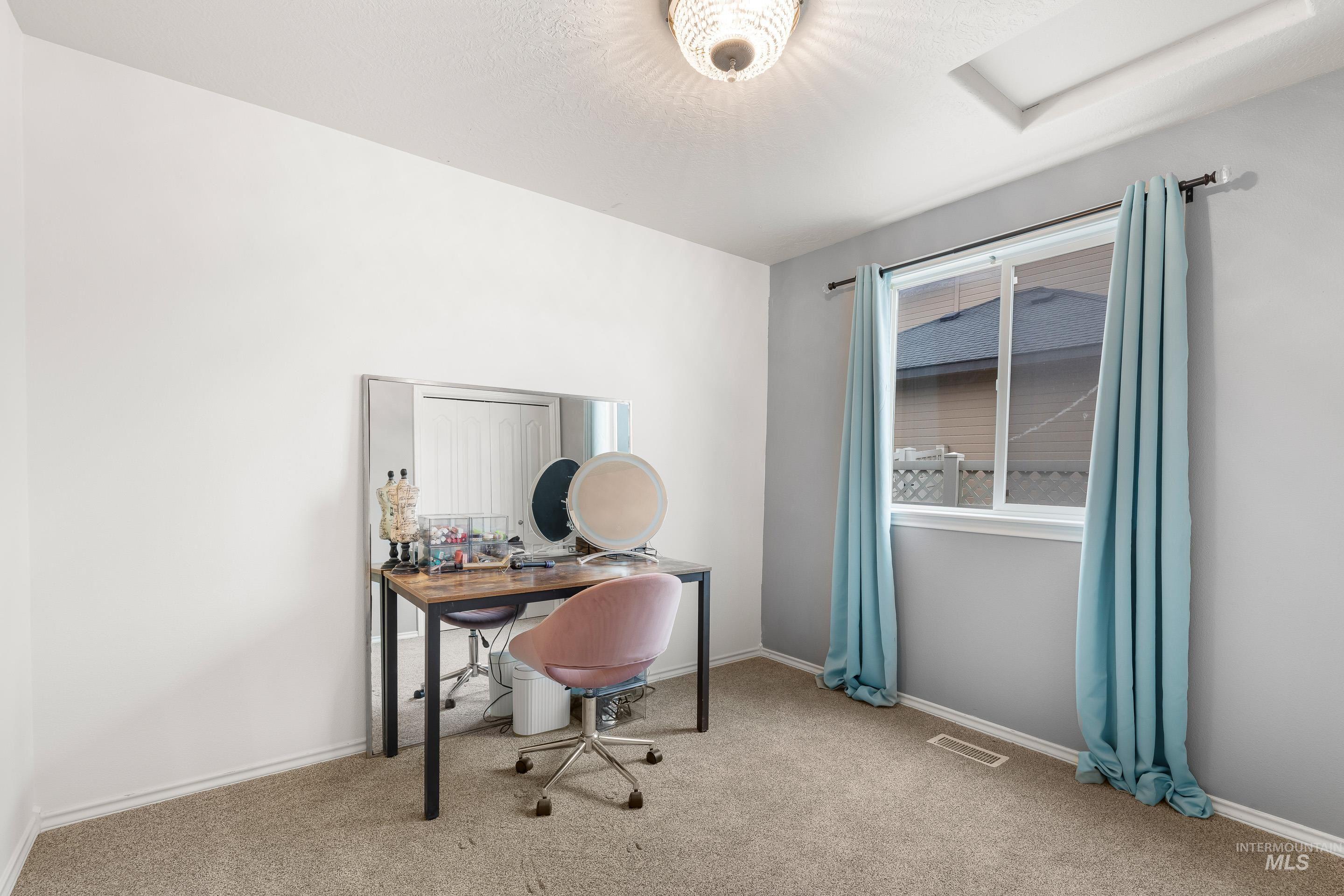 5201 N Toscana Ave, Meridian, Idaho 83642, 4 Bedrooms, 2 Bathrooms, Residential For Sale, Price $434,000,MLS 98974851