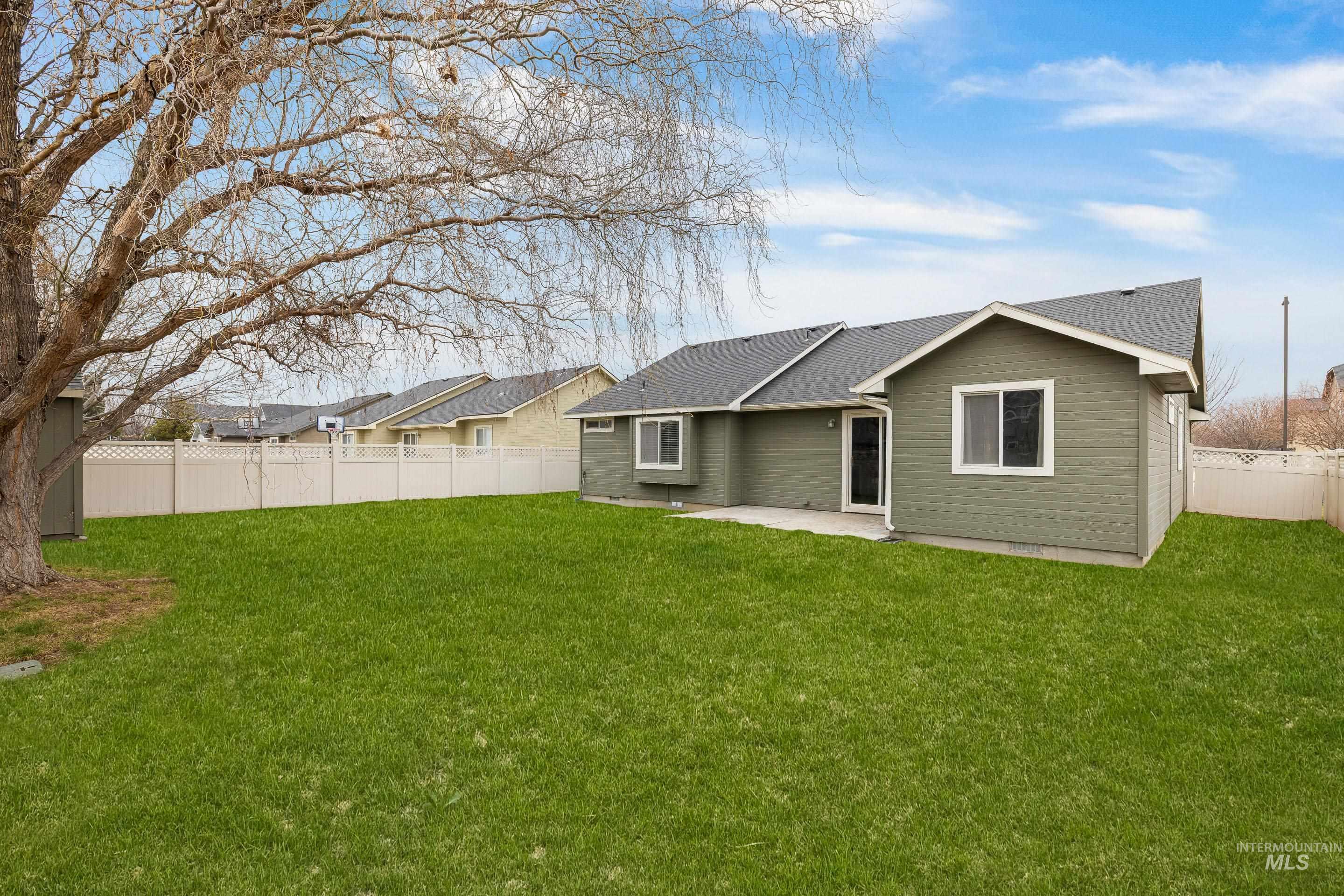 5201 N Toscana Ave, Meridian, Idaho 83642, 4 Bedrooms, 2 Bathrooms, Residential For Sale, Price $434,000,MLS 98974851