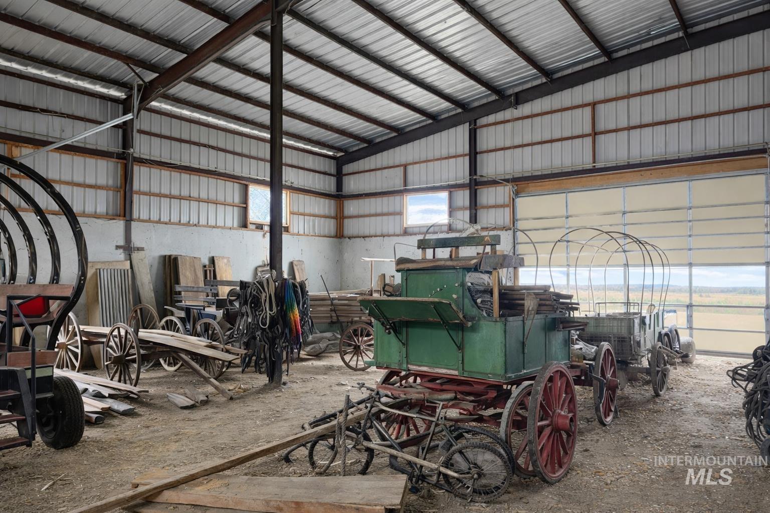 2050 E Medicine Wheel Ln, King Hill, Idaho 83633, 4 Bedrooms, 4 Bathrooms, Farm & Ranch For Sale, Price $1,500,000,MLS 98974852