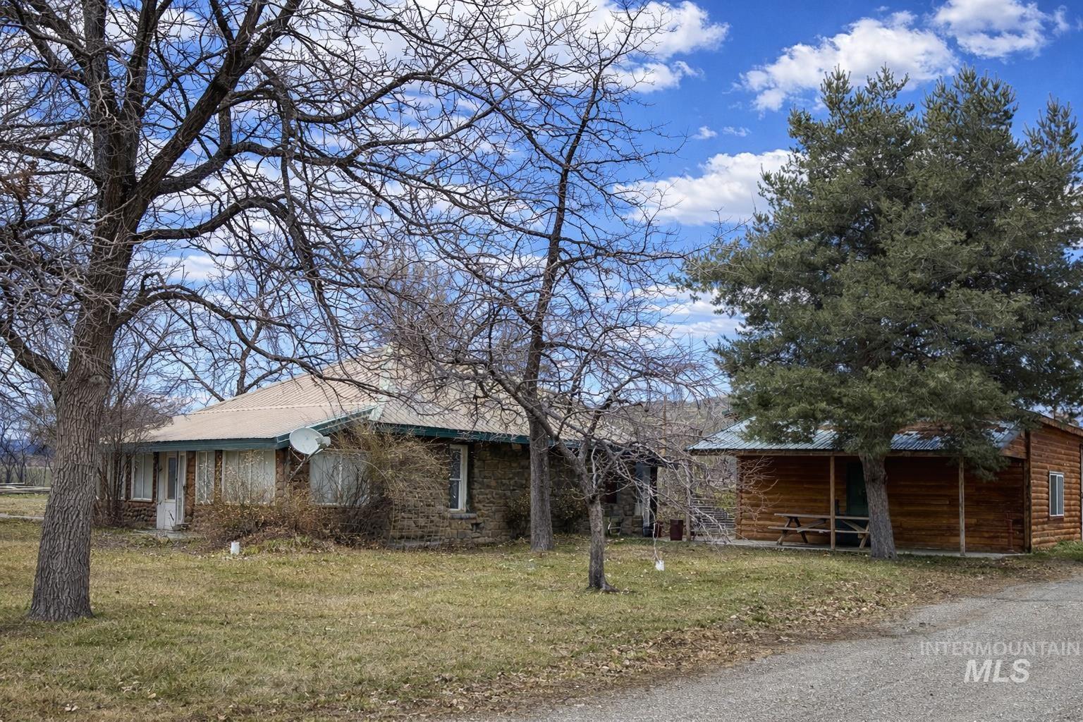 2050 E Medicine Wheel Ln, King Hill, Idaho 83633, 4 Bedrooms, 4 Bathrooms, Farm & Ranch For Sale, Price $1,500,000,MLS 98974852