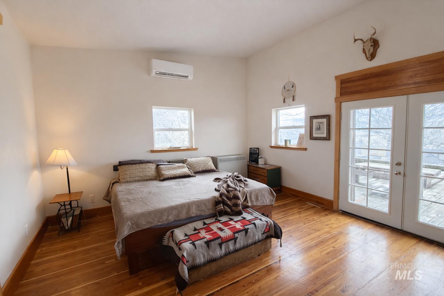 2050 E Medicine Wheel Ln, King Hill, Idaho 83633, 4 Bedrooms, 4 Bathrooms, Farm & Ranch For Sale, Price $1,500,000,MLS 98974852