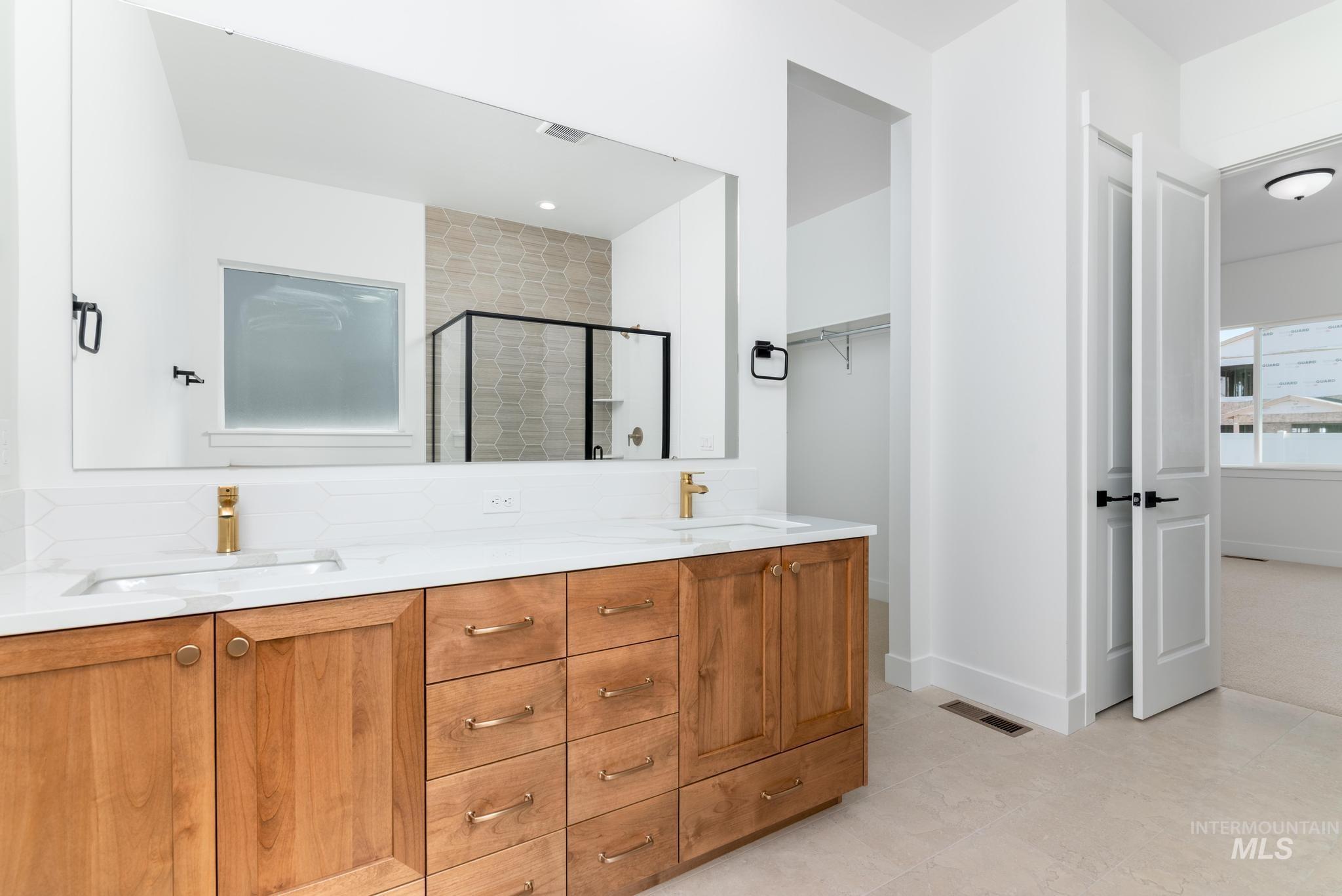 15216 Steel Cloud Ave, Caldwell, Idaho 83607, 4 Bedrooms, 3 Bathrooms, Residential For Sale, Price $589,000,MLS 98974853