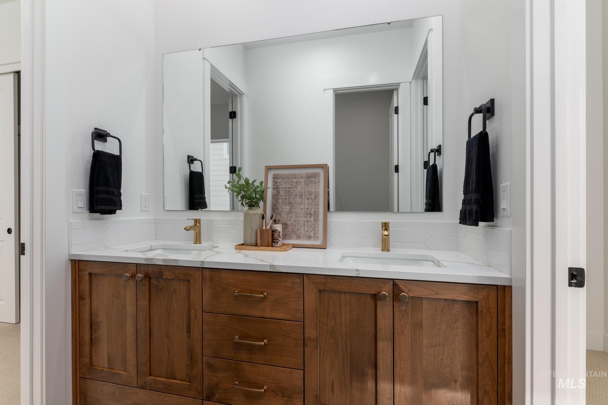 15216 Steel Cloud Ave, Caldwell, Idaho 83607, 4 Bedrooms, 3 Bathrooms, Residential For Sale, Price $589,000, 98974853