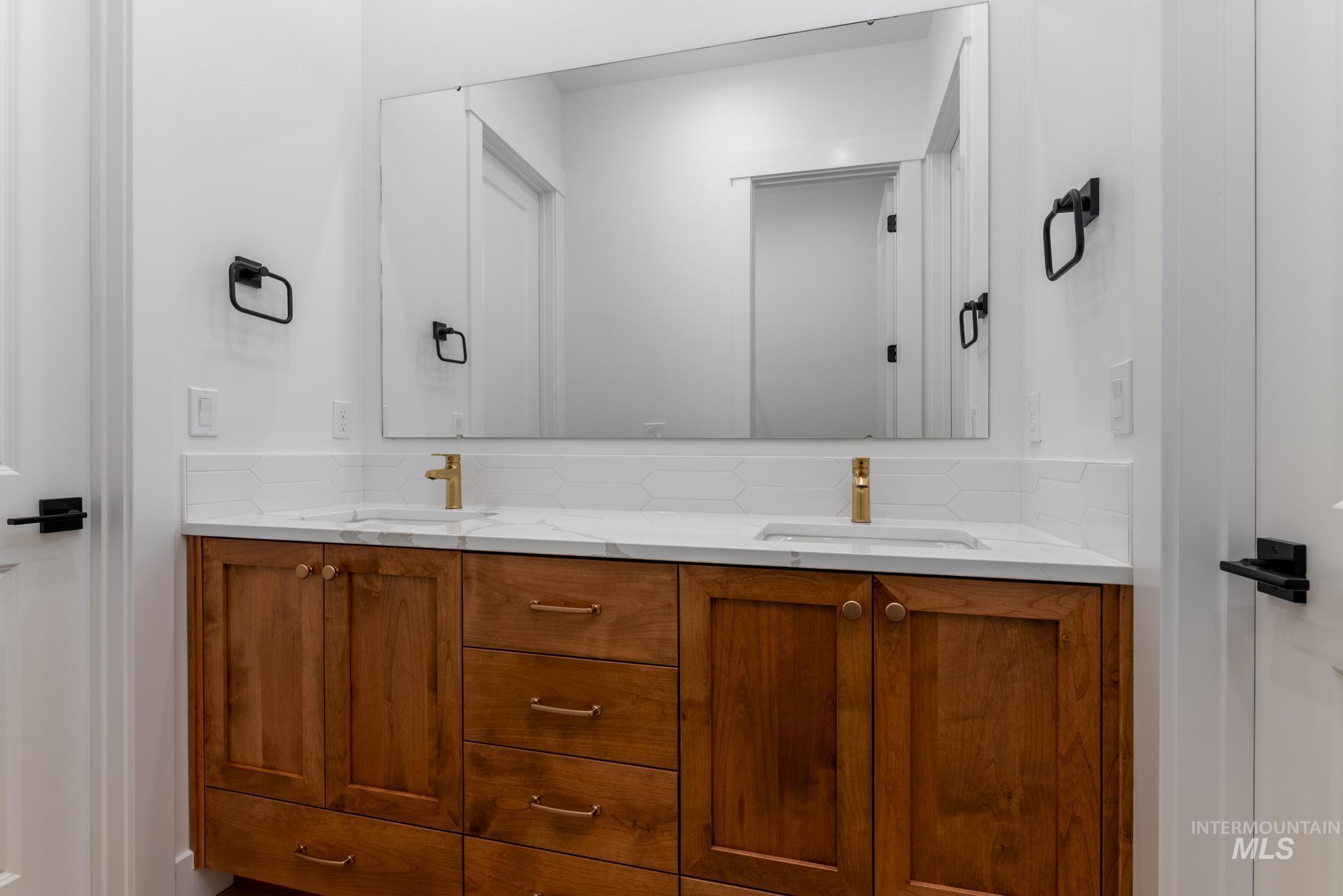 15216 Steel Cloud Ave, Caldwell, Idaho 83607, 4 Bedrooms, 3 Bathrooms, Residential For Sale, Price $589,000,MLS 98974853