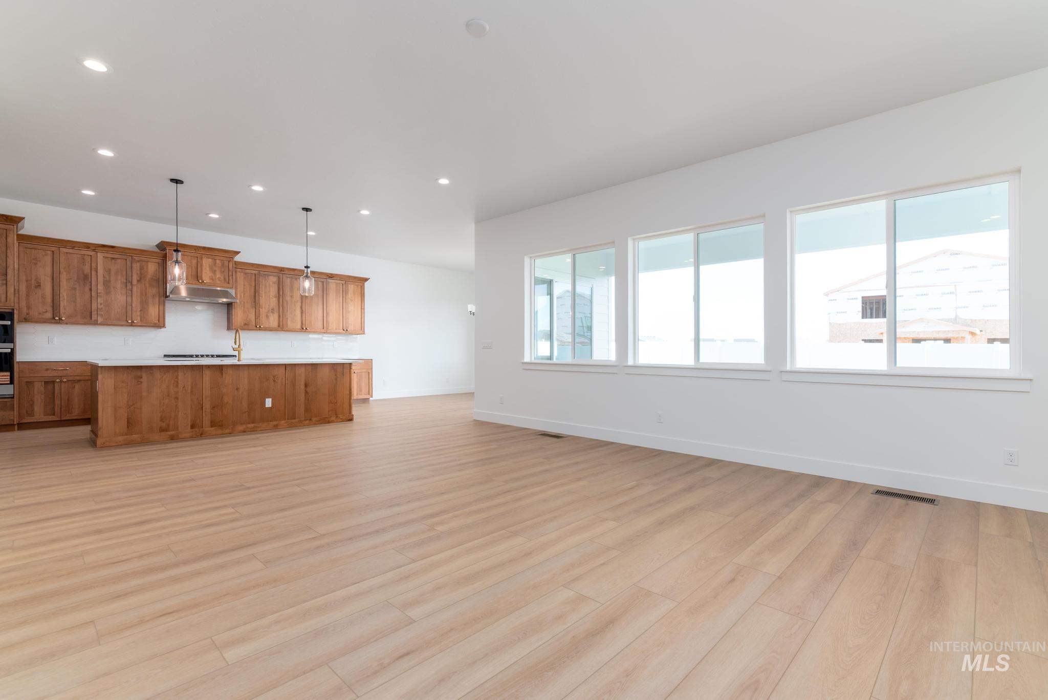 15216 Steel Cloud Ave, Caldwell, Idaho 83607, 4 Bedrooms, 3 Bathrooms, Residential For Sale, Price $589,000,MLS 98974853