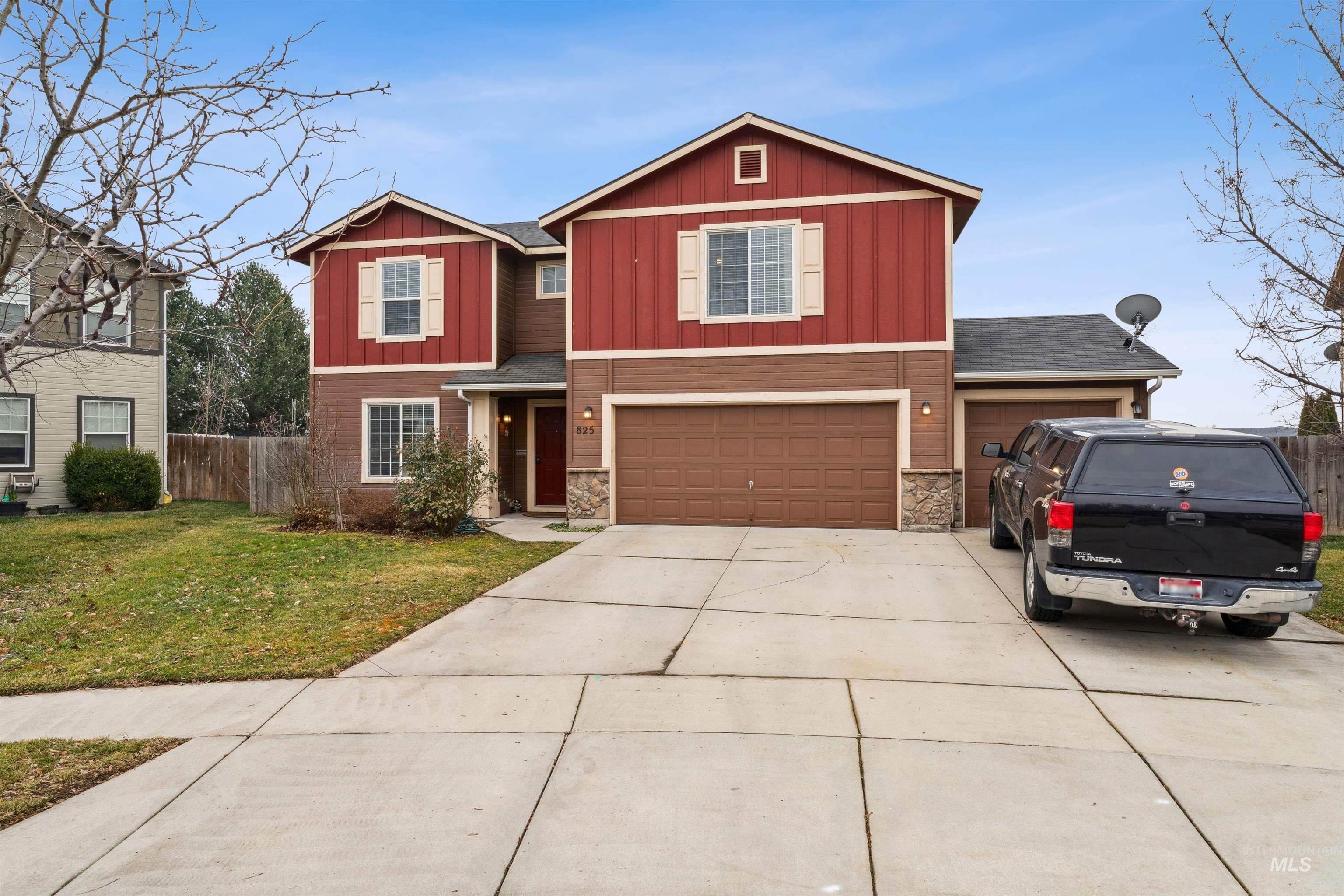 825 W Woodpine St, Meridian, Idaho 83646, 4 Bedrooms, 2.5 Bathrooms, Residential For Sale, Price $485,000, 98974855