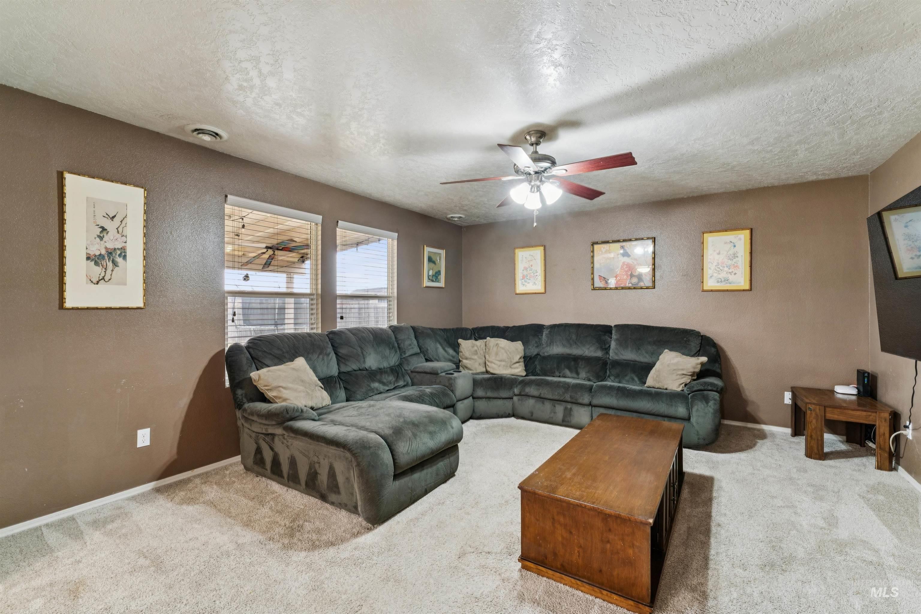 825 W Woodpine St, Meridian, Idaho 83646, 4 Bedrooms, 2.5 Bathrooms, Residential For Sale, Price $485,000,MLS 98974855