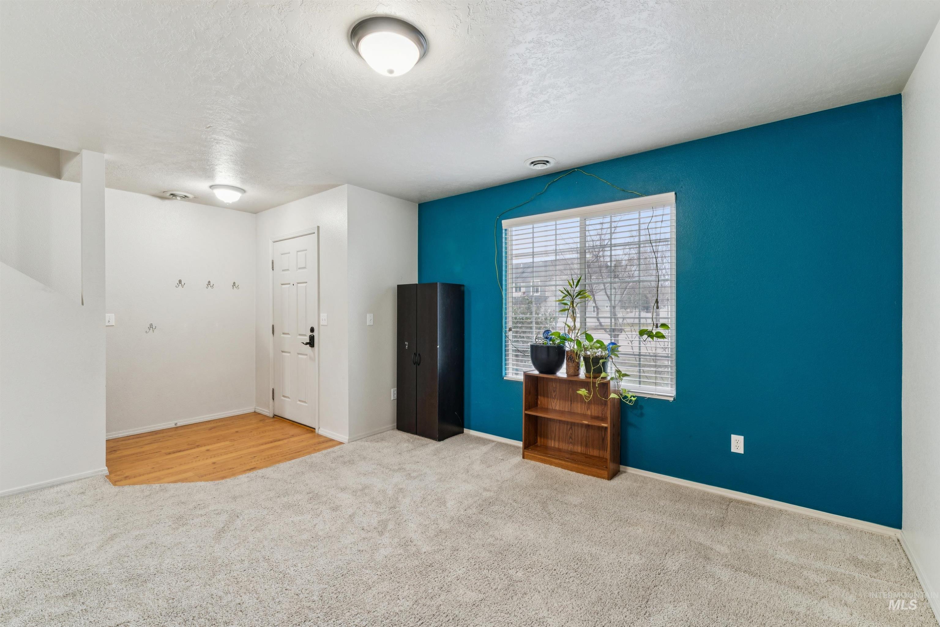 825 W Woodpine St, Meridian, Idaho 83646, 4 Bedrooms, 2.5 Bathrooms, Residential For Sale, Price $485,000,MLS 98974855