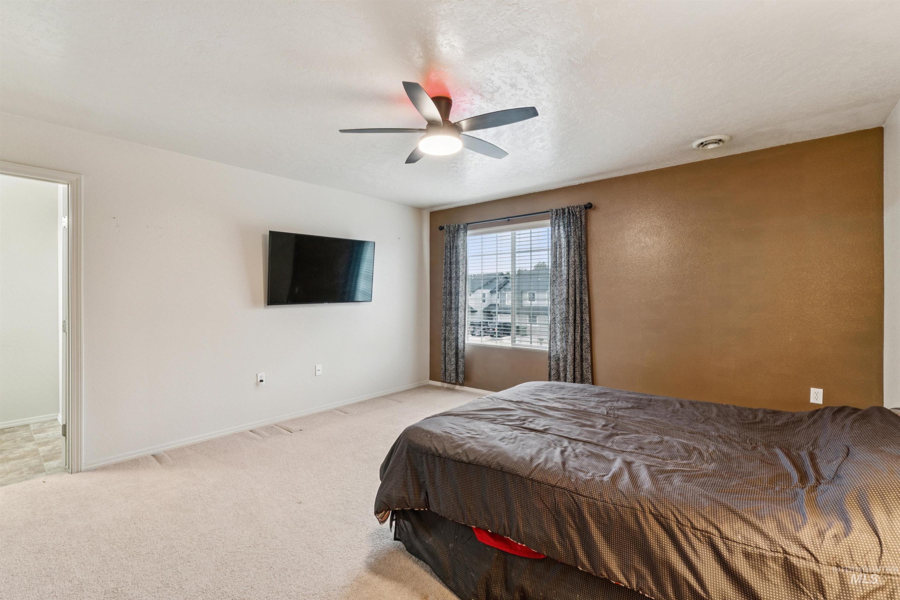 825 W Woodpine St, Meridian, Idaho 83646, 4 Bedrooms, 2.5 Bathrooms, Residential For Sale, Price $485,000, 98974855