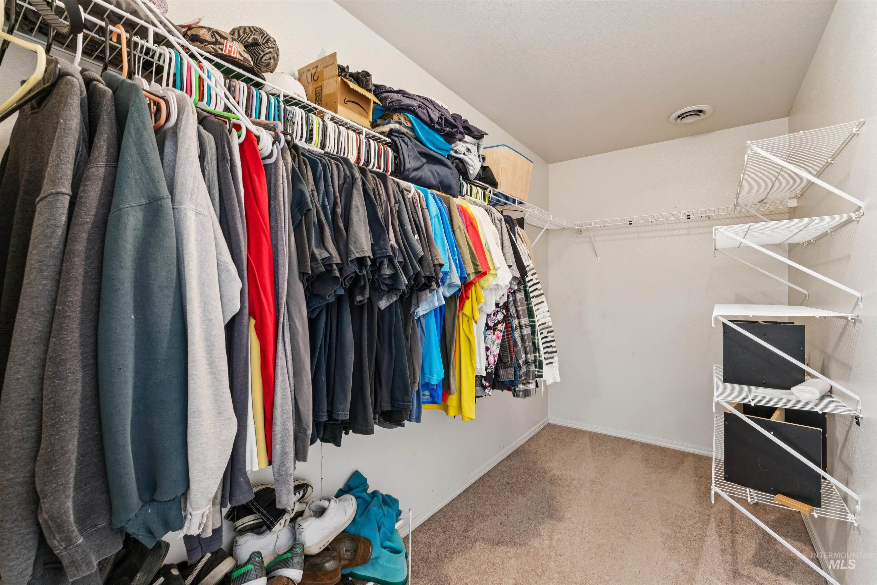 825 W Woodpine St, Meridian, Idaho 83646, 4 Bedrooms, 2.5 Bathrooms, Residential For Sale, Price $485,000, 98974855