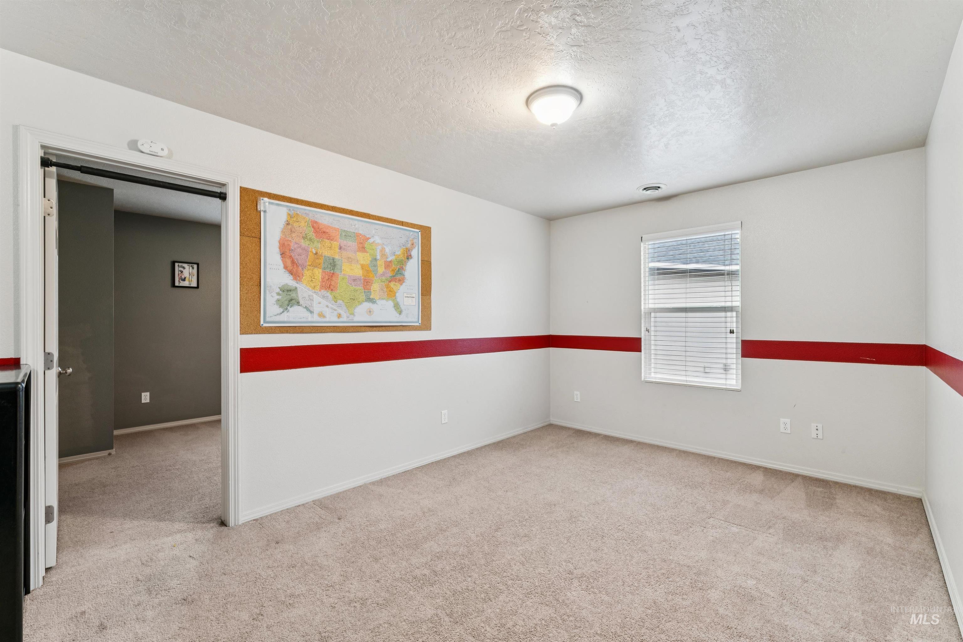 825 W Woodpine St, Meridian, Idaho 83646, 4 Bedrooms, 2.5 Bathrooms, Residential For Sale, Price $485,000,MLS 98974855