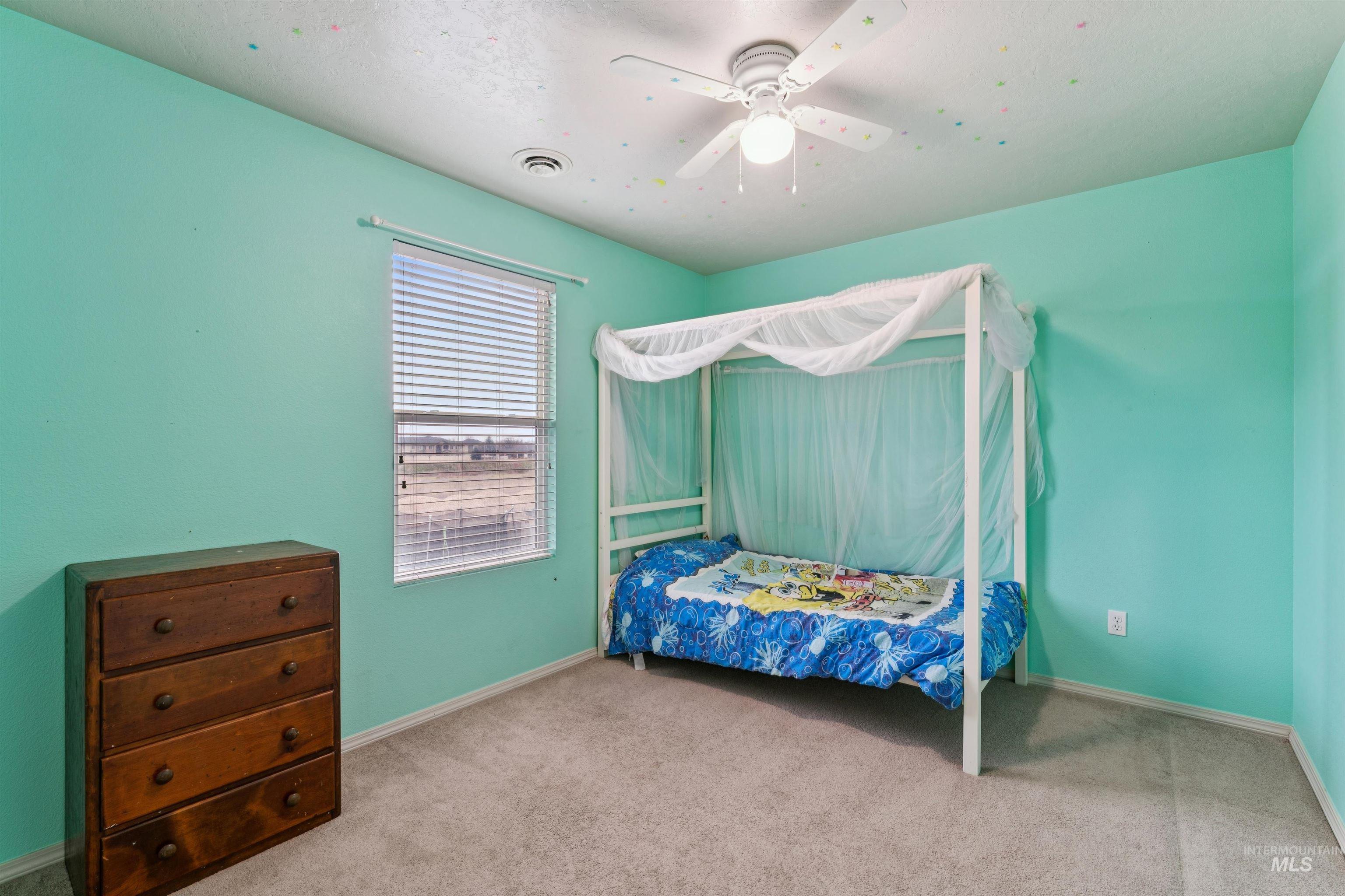 825 W Woodpine St, Meridian, Idaho 83646, 4 Bedrooms, 2.5 Bathrooms, Residential For Sale, Price $485,000, 98974855