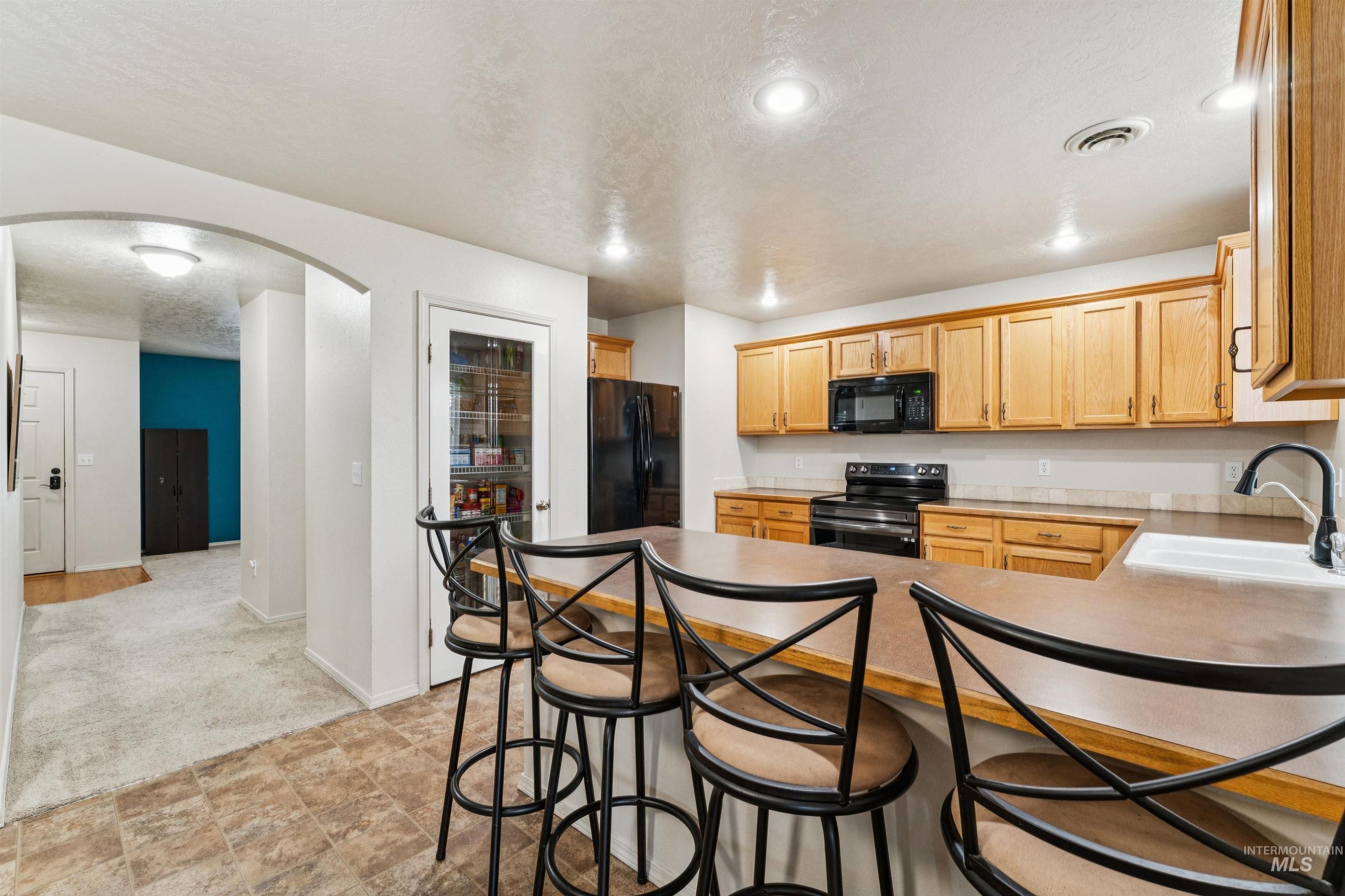 825 W Woodpine St, Meridian, Idaho 83646, 4 Bedrooms, 2.5 Bathrooms, Residential For Sale, Price $485,000, 98974855