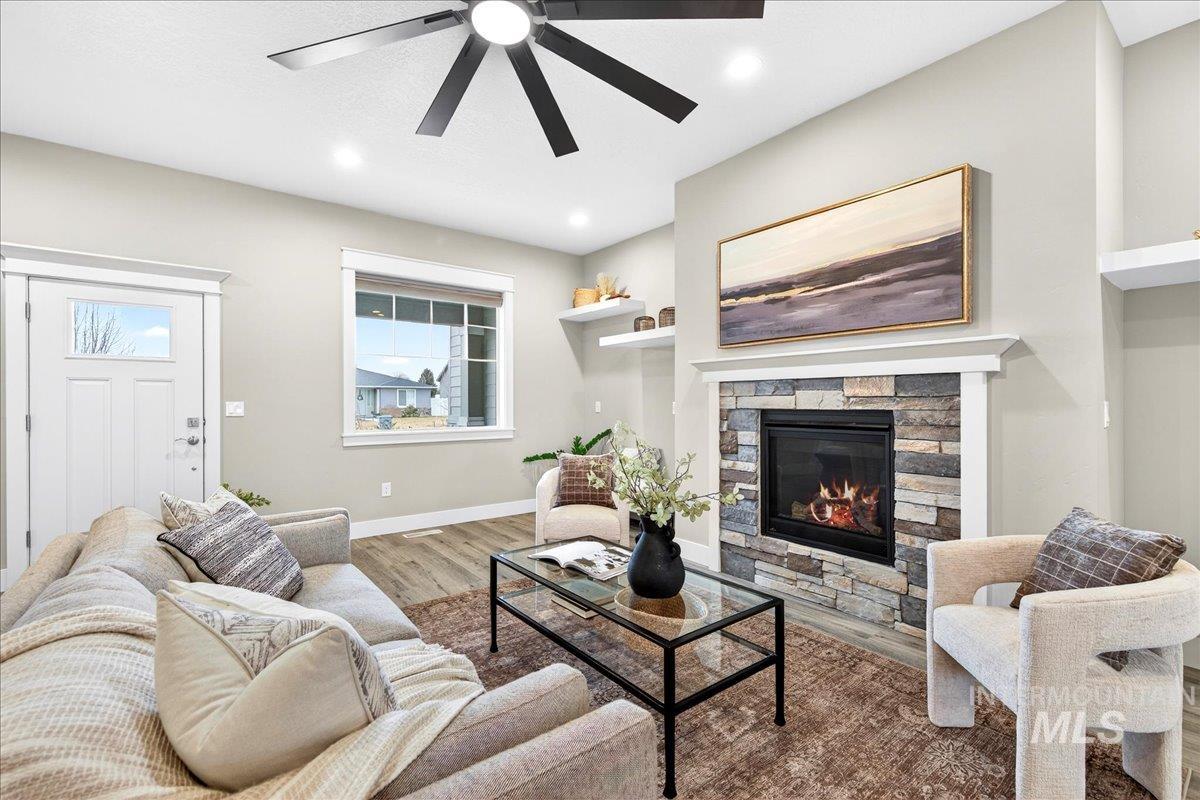 63 S Ravine Way, Nampa, Idaho 83687, 4 Bedrooms, 2 Bathrooms, Residential For Sale, Price $529,000,MLS 98974856