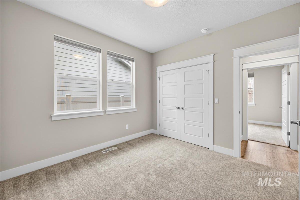 63 S Ravine Way, Nampa, Idaho 83687, 4 Bedrooms, 2 Bathrooms, Residential For Sale, Price $529,000,MLS 98974856