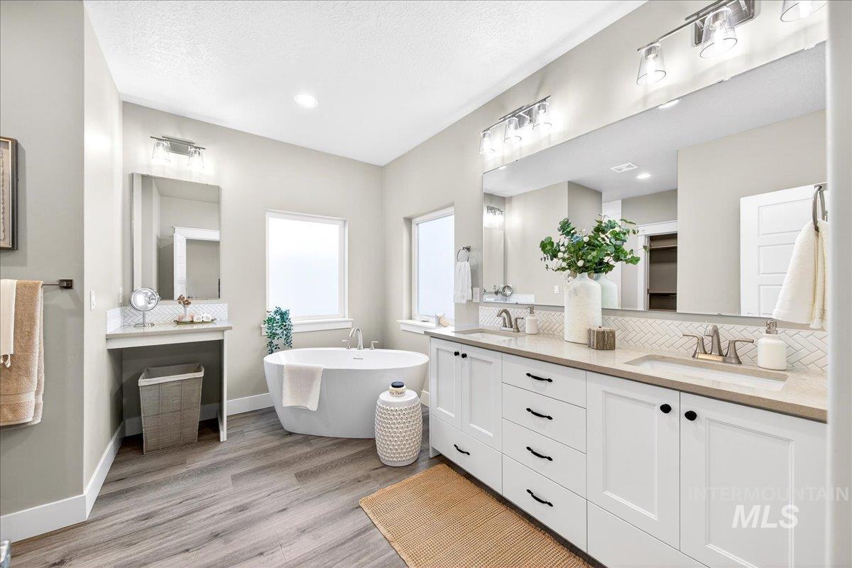 63 S Ravine Way, Nampa, Idaho 83687, 4 Bedrooms, 2 Bathrooms, Residential For Sale, Price $529,000, 98974856